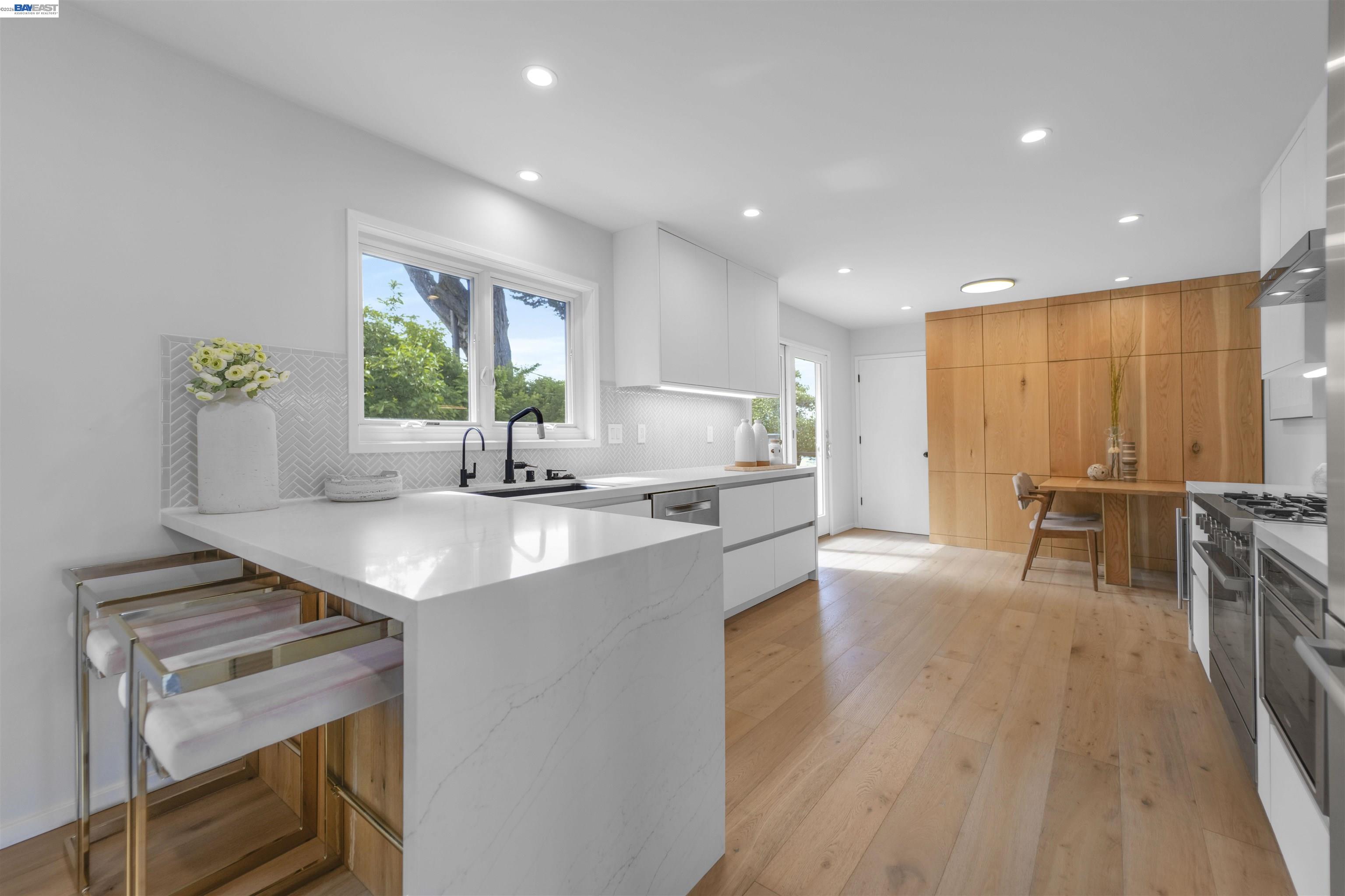 Detail Gallery Image 25 of 60 For 3740 Sky Ct, San Mateo,  CA 94403 - 3 Beds | 2 Baths