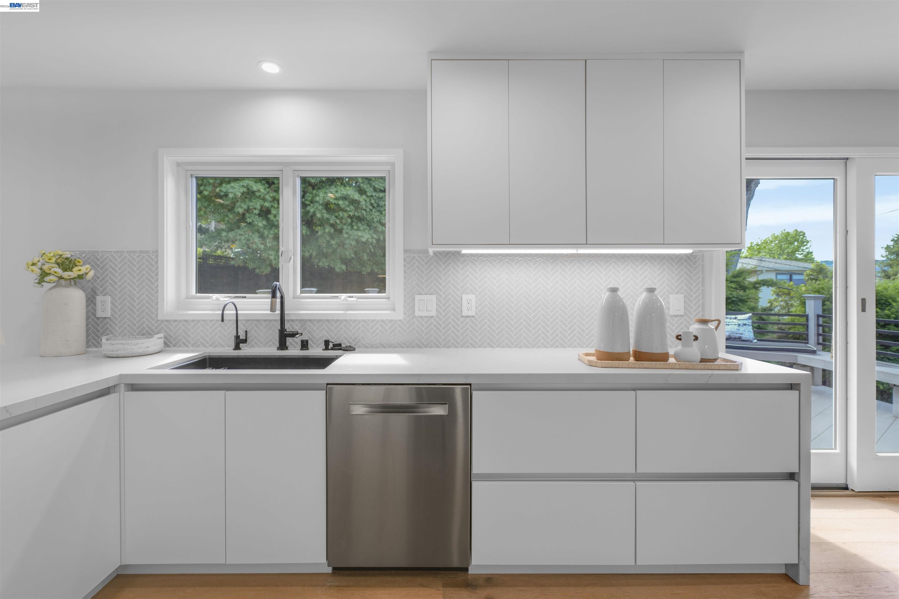 Detail Gallery Image 28 of 60 For 3740 Sky Ct, San Mateo,  CA 94403 - 3 Beds | 2 Baths