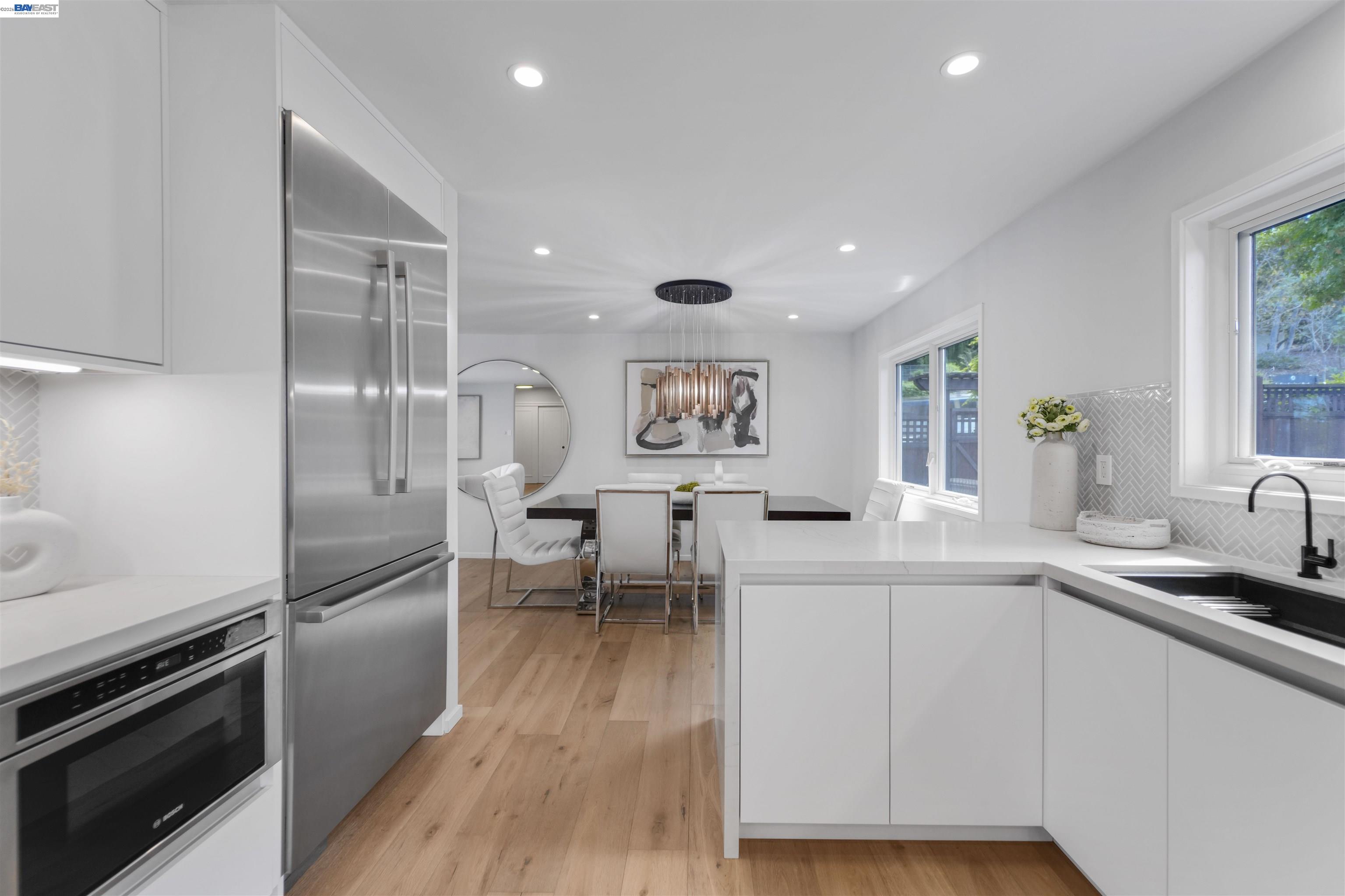 Detail Gallery Image 32 of 60 For 3740 Sky Ct, San Mateo,  CA 94403 - 3 Beds | 2 Baths