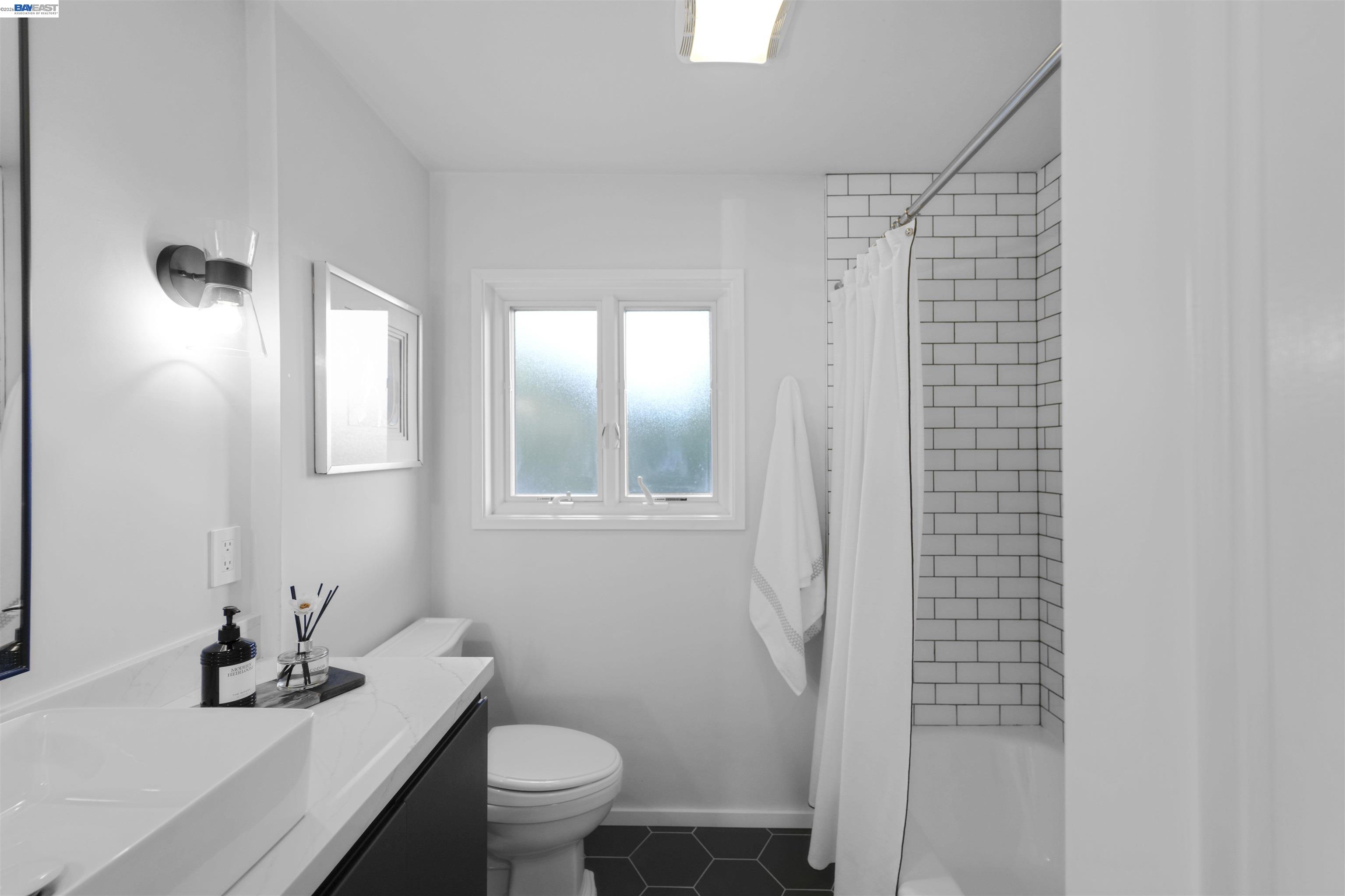 Detail Gallery Image 43 of 60 For 3740 Sky Ct, San Mateo,  CA 94403 - 3 Beds | 2 Baths