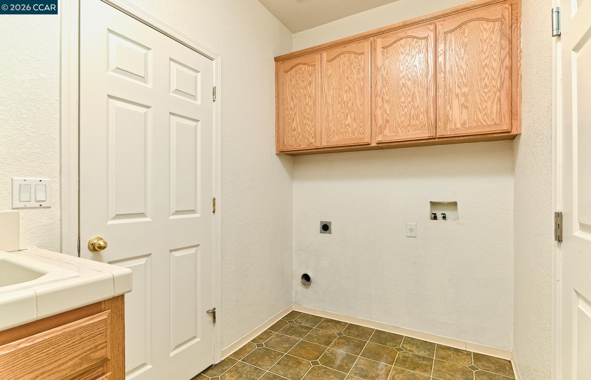 Detail Gallery Image 22 of 36 For 536 Pestana Ave, Manteca,  CA 95336 - 5 Beds | 3 Baths