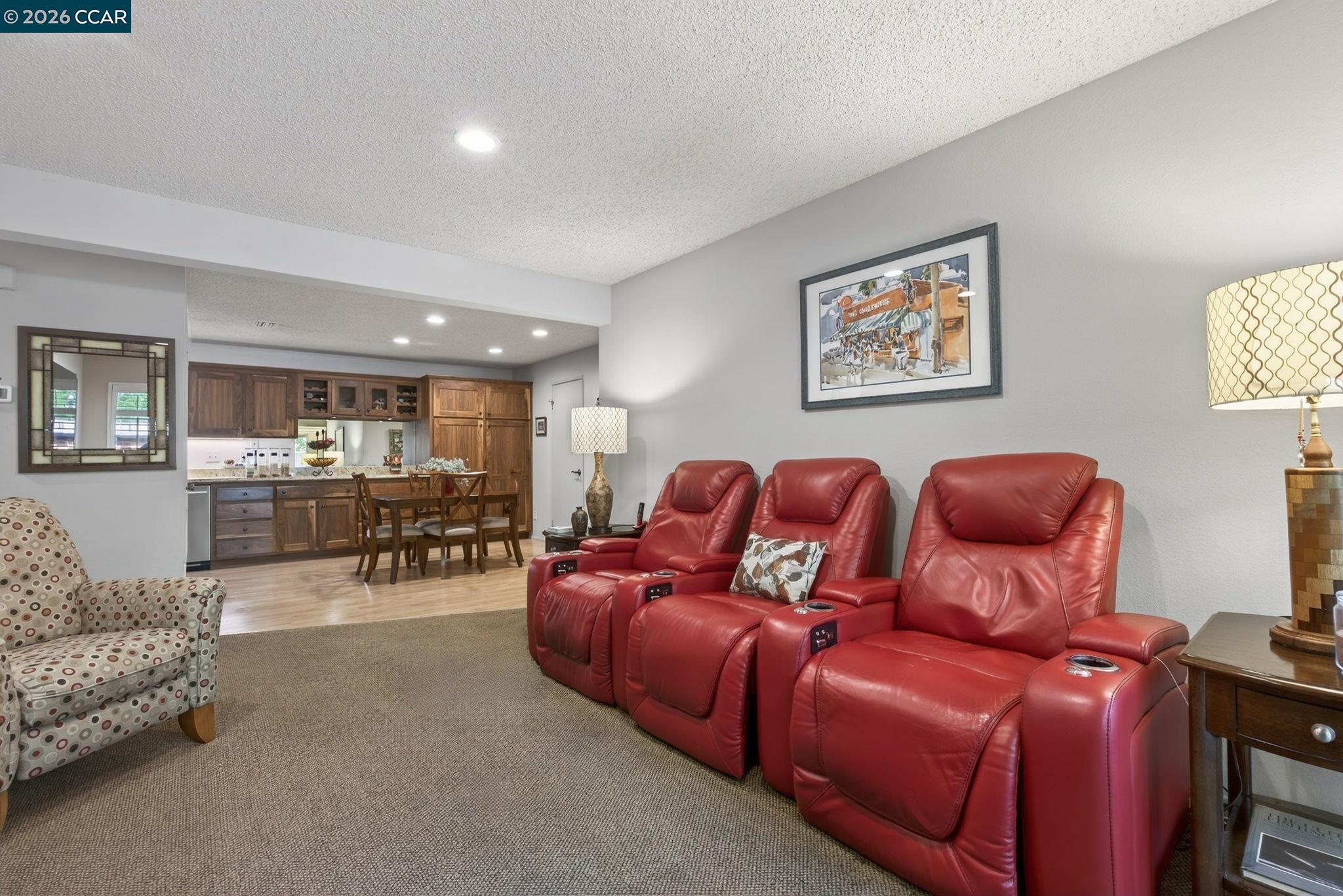 Photo #15: 41129978 Listing: Photo #15