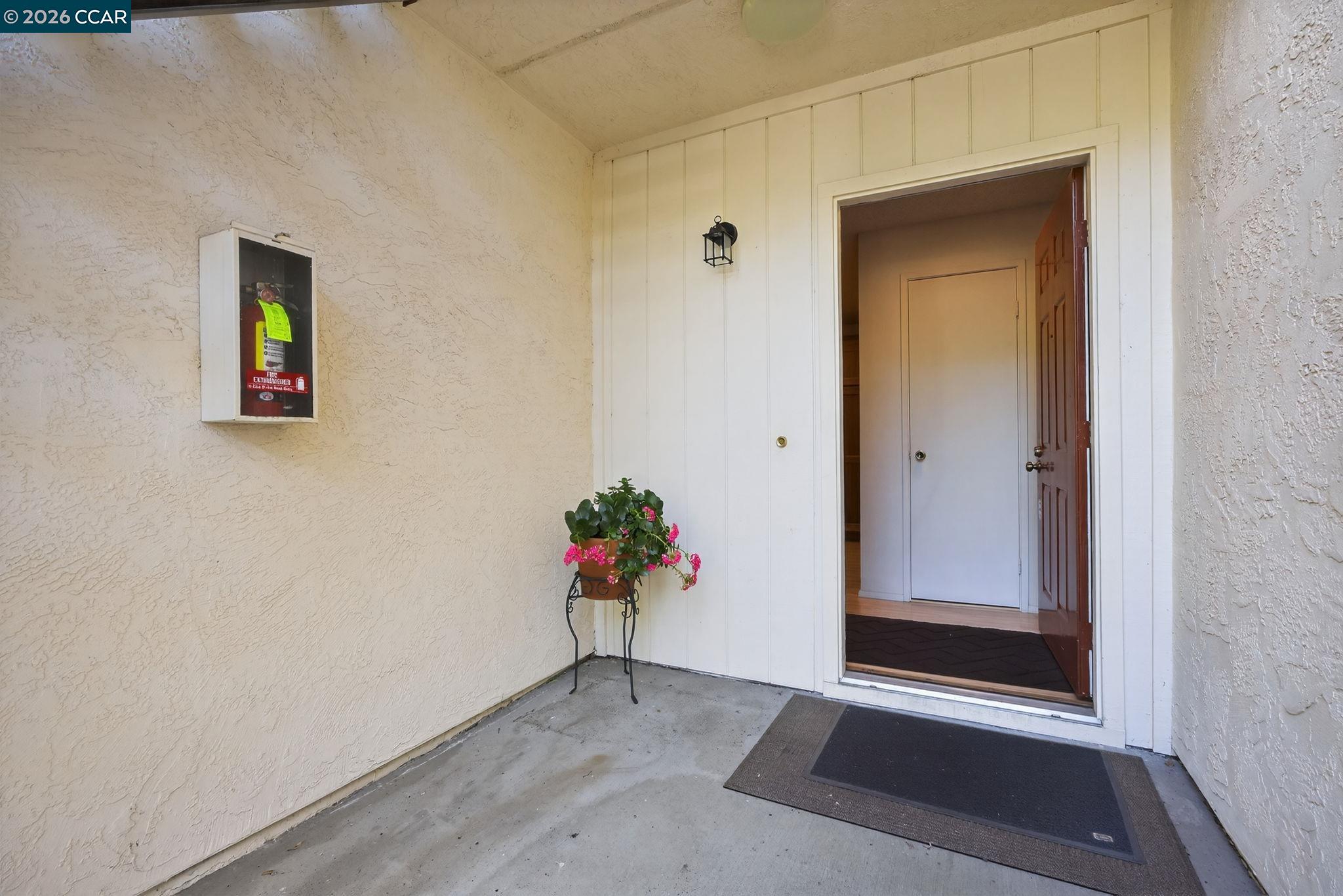 Photo #3: 41129978 Listing: Photo #3