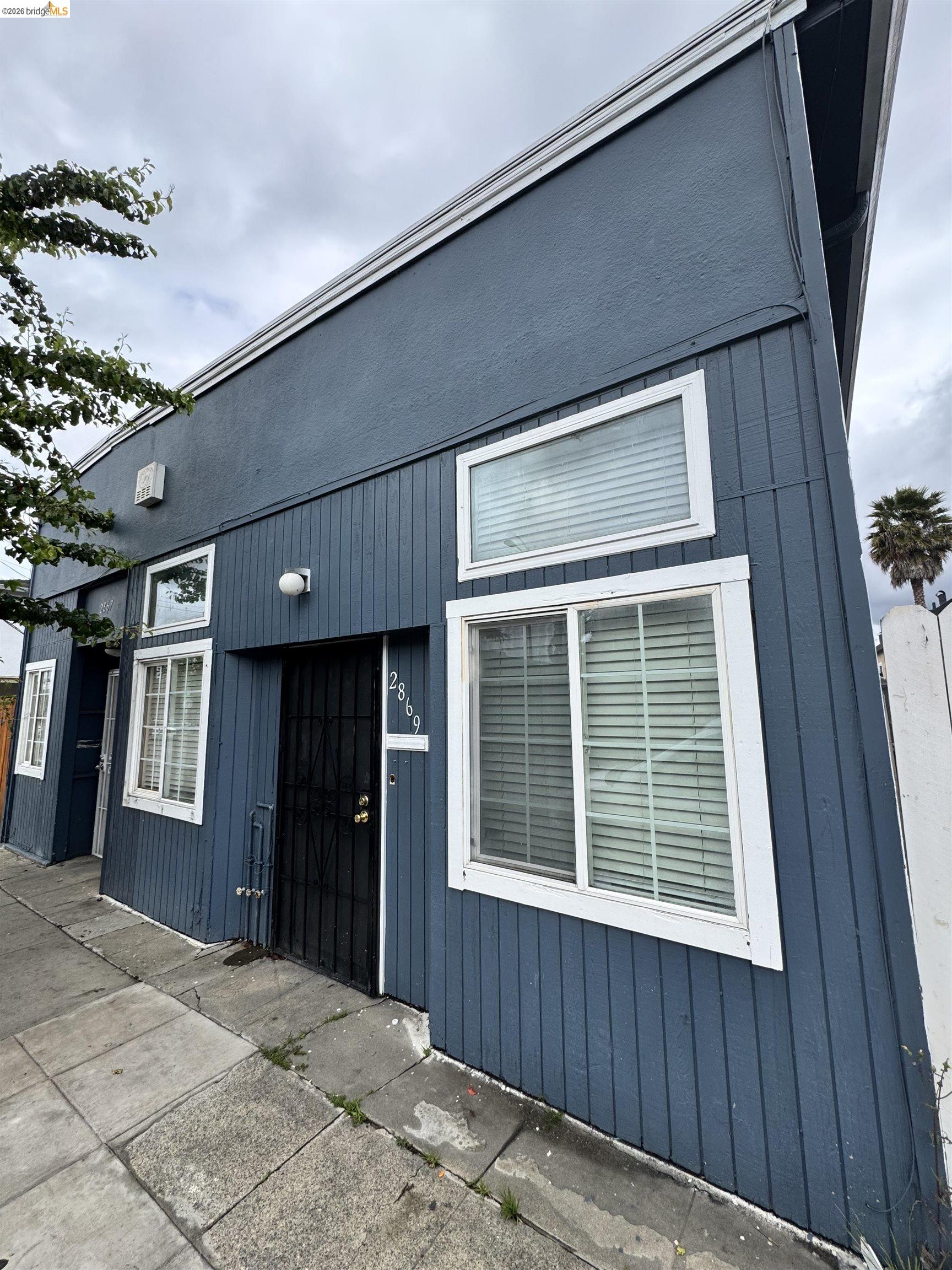 Front Image Thumbnail for EB41129985