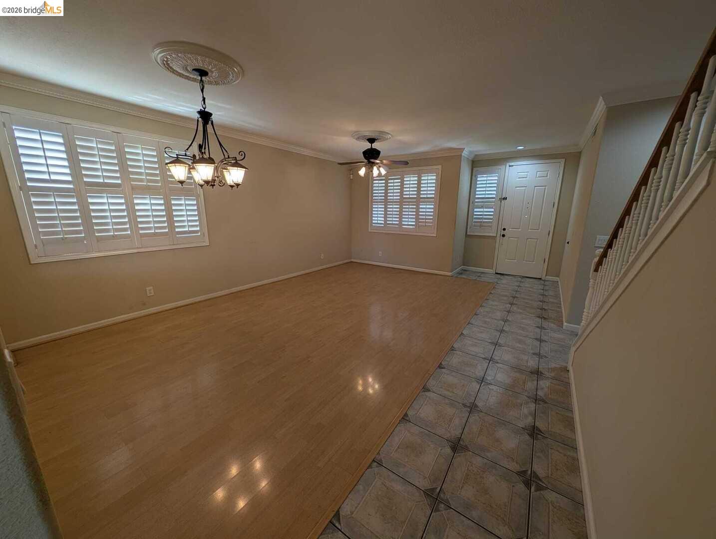 Detail Gallery Image 2 of 22 For 6529 Brook Hollow Cir, Stockton,  CA 95219 - 5 Beds | 3/1 Baths