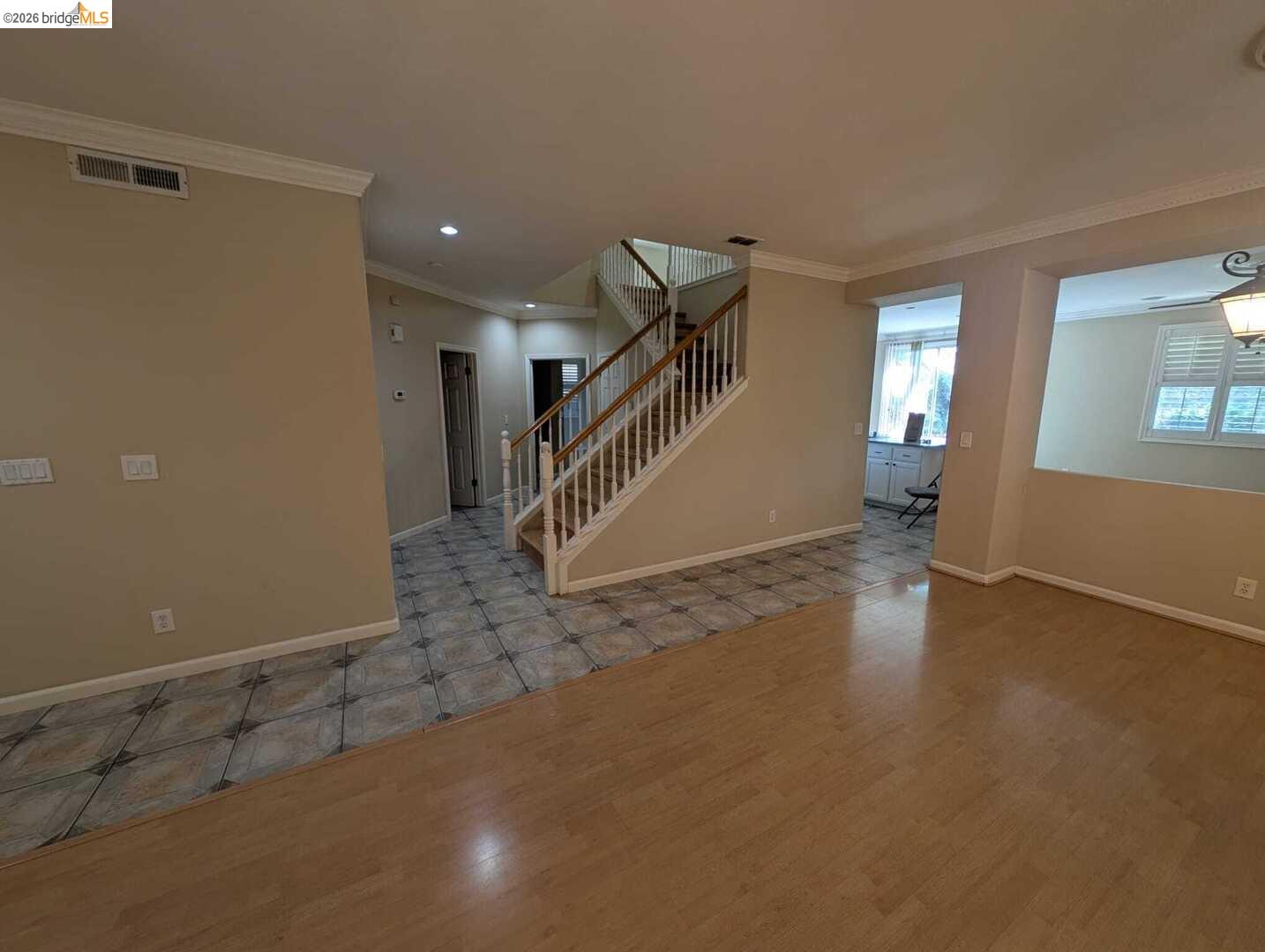 Detail Gallery Image 3 of 22 For 6529 Brook Hollow Cir, Stockton,  CA 95219 - 5 Beds | 3/1 Baths