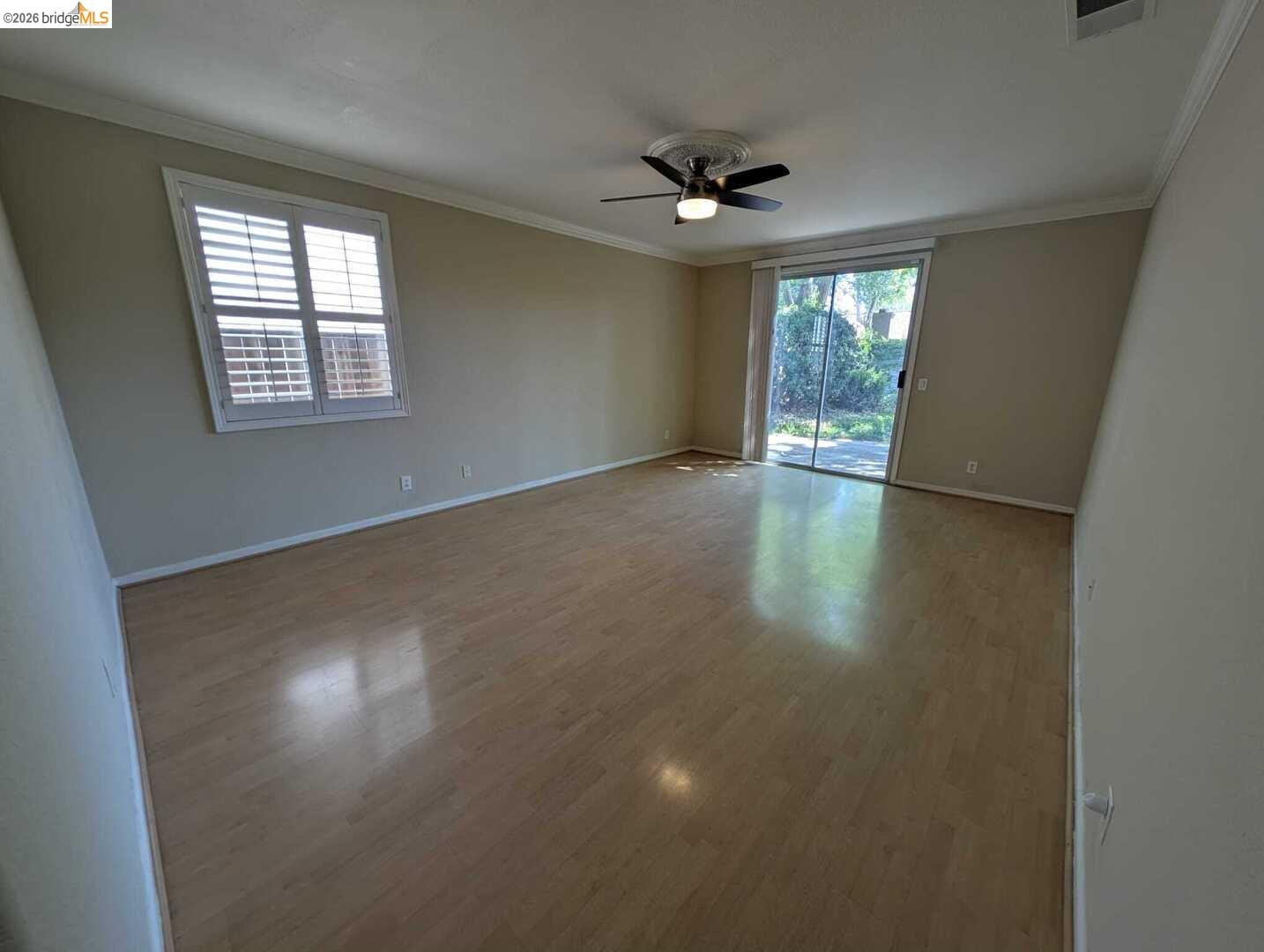 Detail Gallery Image 6 of 22 For 6529 Brook Hollow Cir, Stockton,  CA 95219 - 5 Beds | 3/1 Baths