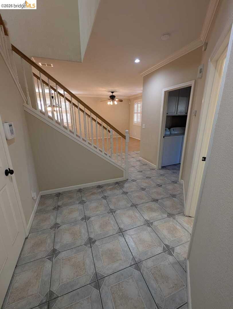 Detail Gallery Image 8 of 22 For 6529 Brook Hollow Cir, Stockton,  CA 95219 - 5 Beds | 3/1 Baths