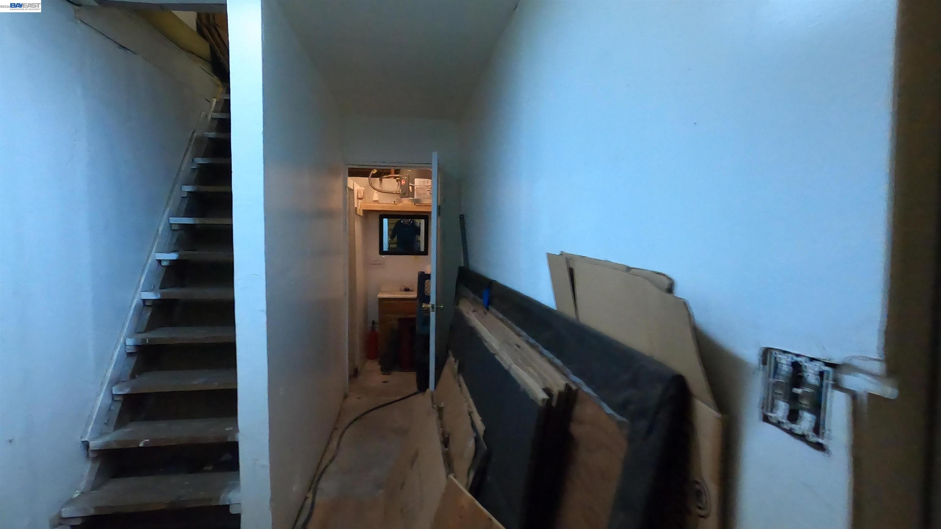 Detail Gallery Image 17 of 21 For 812 Lisbon, Oakland,  CA 94601 - – Beds | – Baths