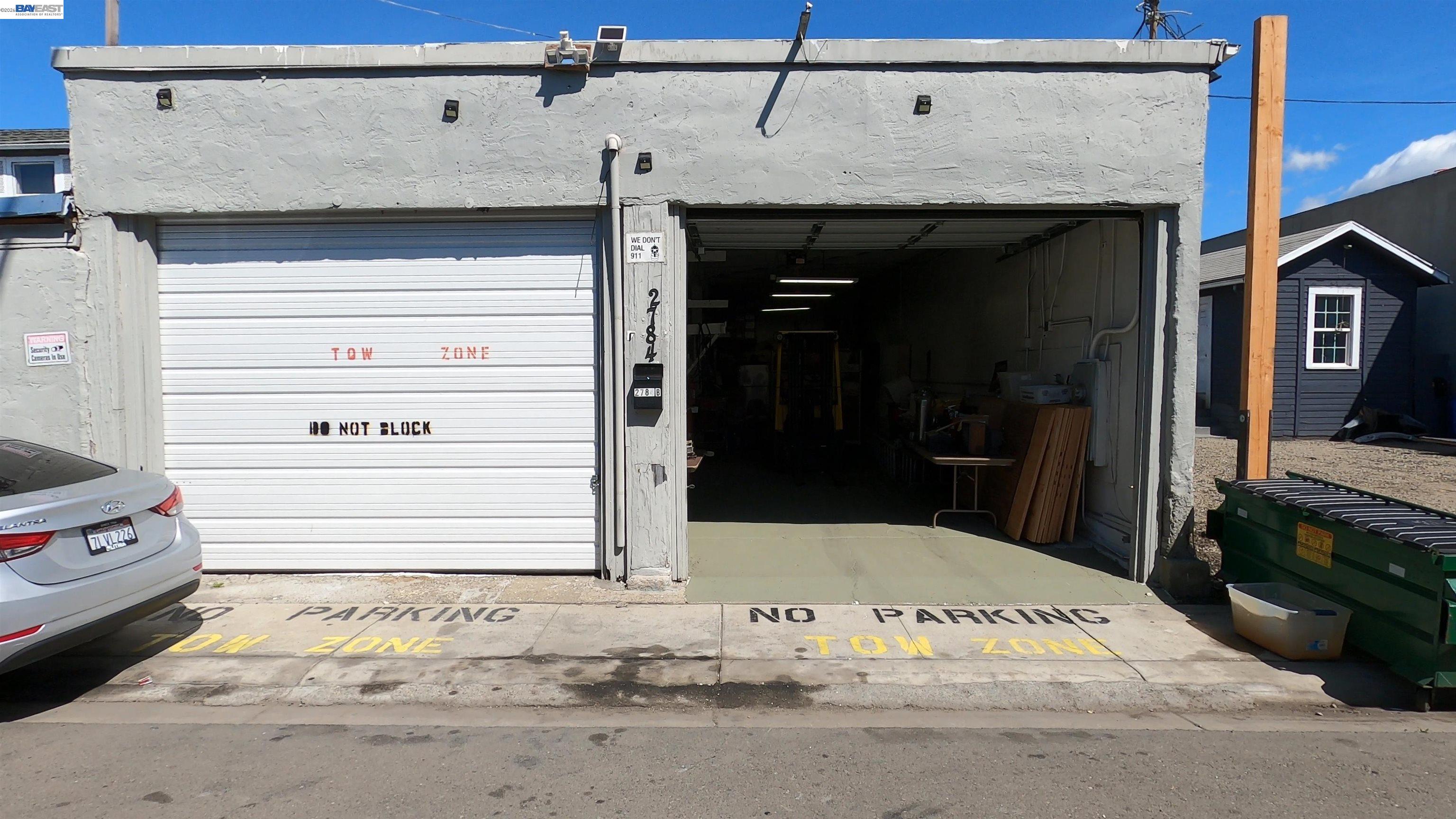 Detail Gallery Image 2 of 21 For 812 Lisbon Ave, Oakland,  CA 94601 - – Beds | – Baths