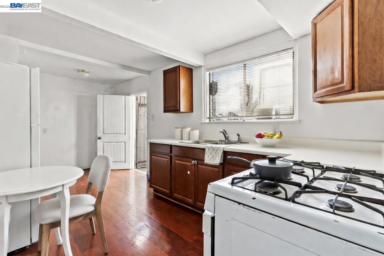 Detail Gallery Image 14 of 21 For 812 Lisbon Ave, Oakland,  CA 94601 - – Beds | – Baths