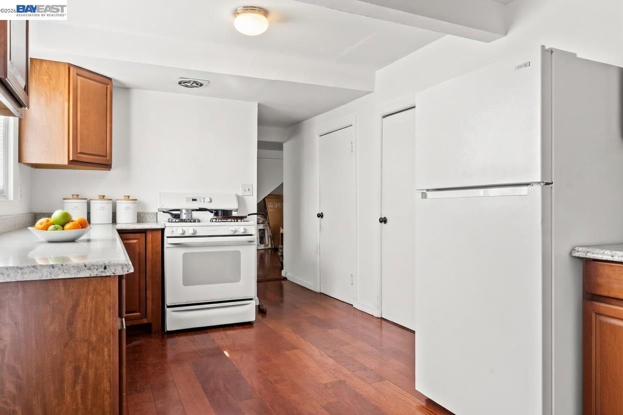 Detail Gallery Image 15 of 21 For 812 Lisbon Ave, Oakland,  CA 94601 - – Beds | – Baths