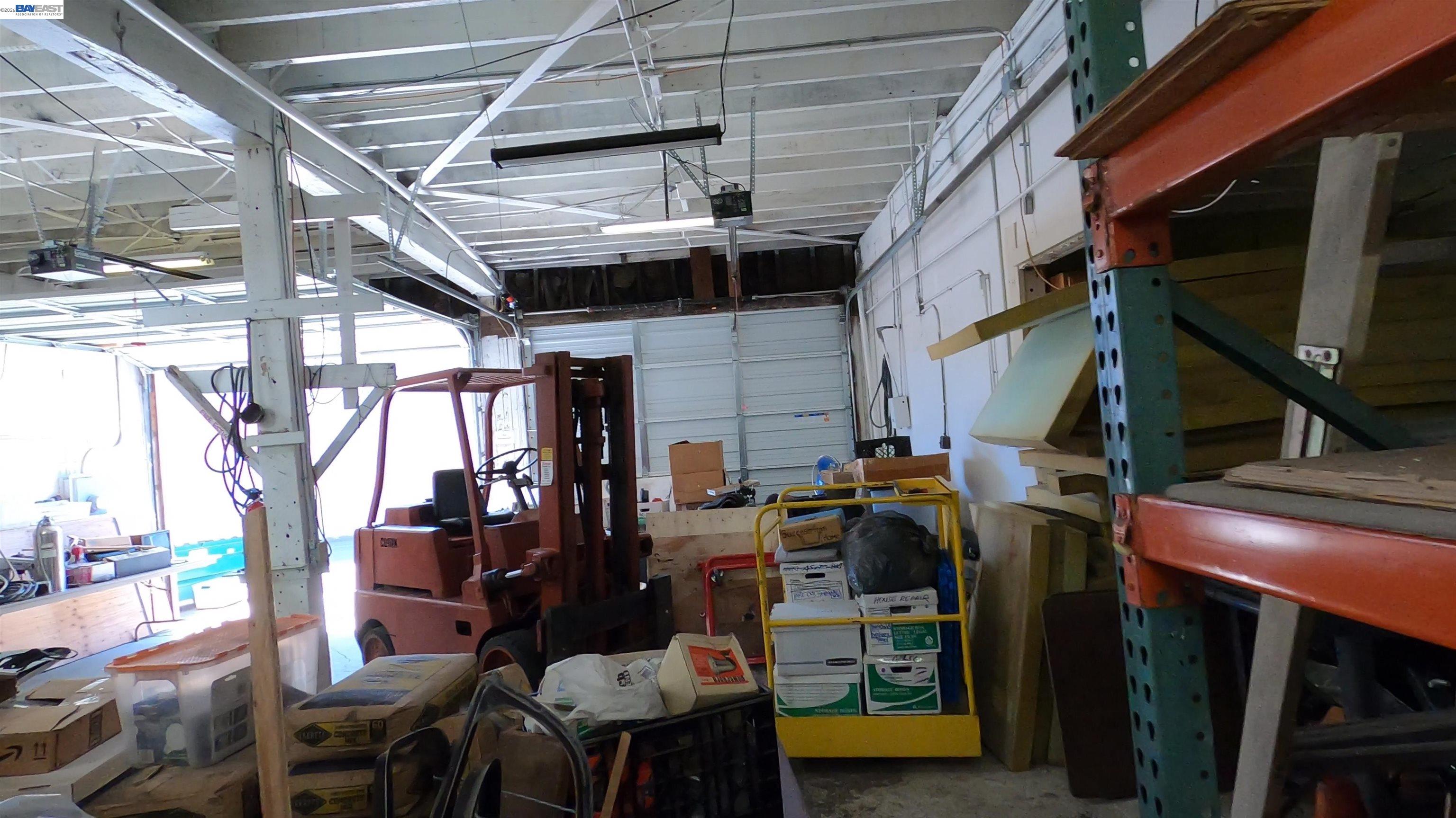 Detail Gallery Image 4 of 21 For 812 Lisbon Ave, Oakland,  CA 94601 - – Beds | – Baths