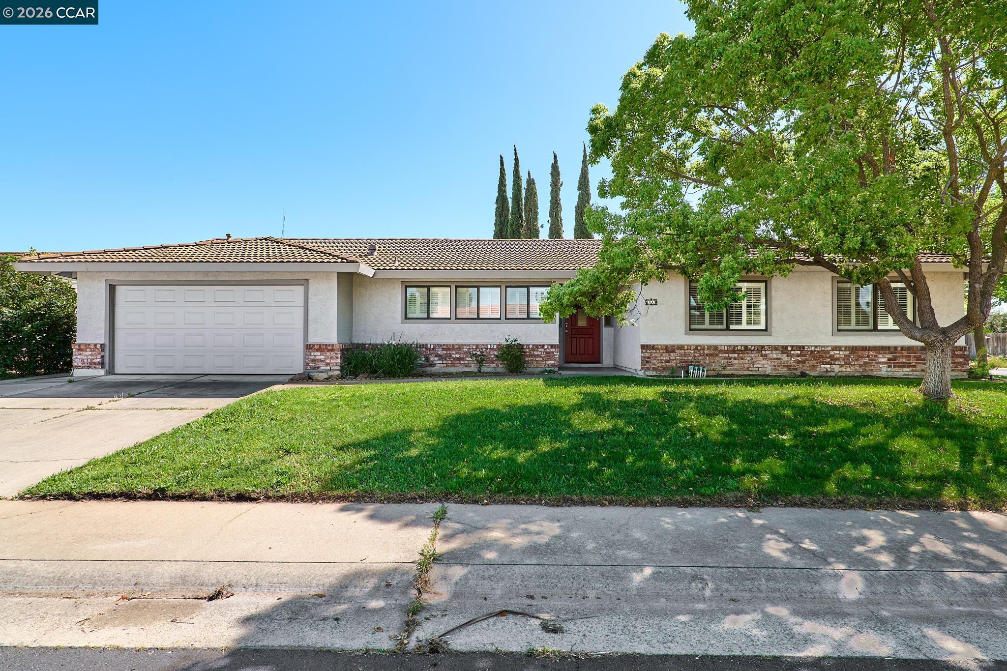 Front Image Thumbnail for CC41129993