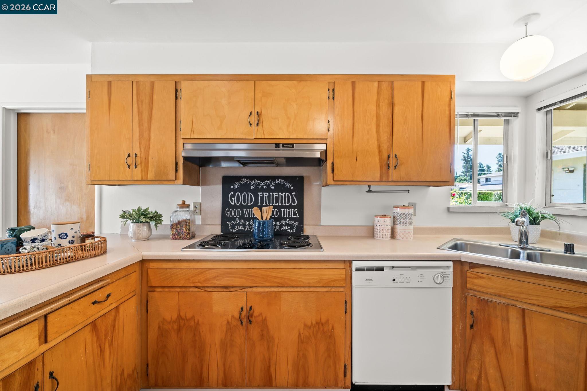 1531 Eclipse Way, Concord, CA, 94521