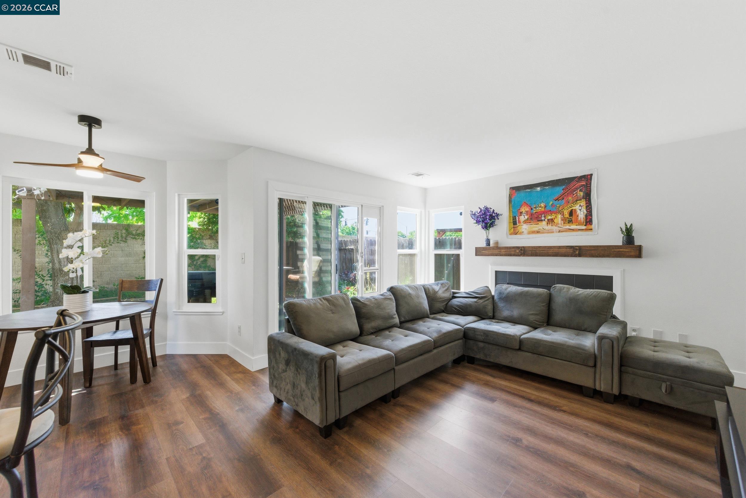 Detail Gallery Image 9 of 43 For 1980 Harvest Landing Court, Tracy,  CA 95376 - 3 Beds | 2/1 Baths