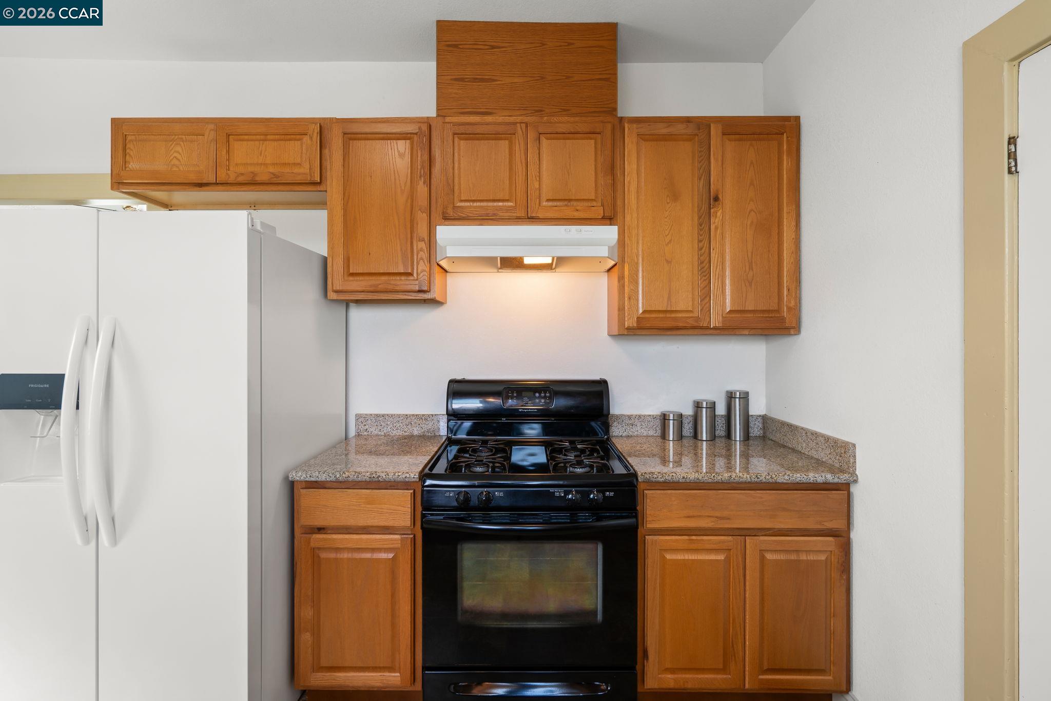 Detail Gallery Image 15 of 31 For 272 W 10th St, Pittsburg,  CA 94565 - 3 Beds | 1 Baths