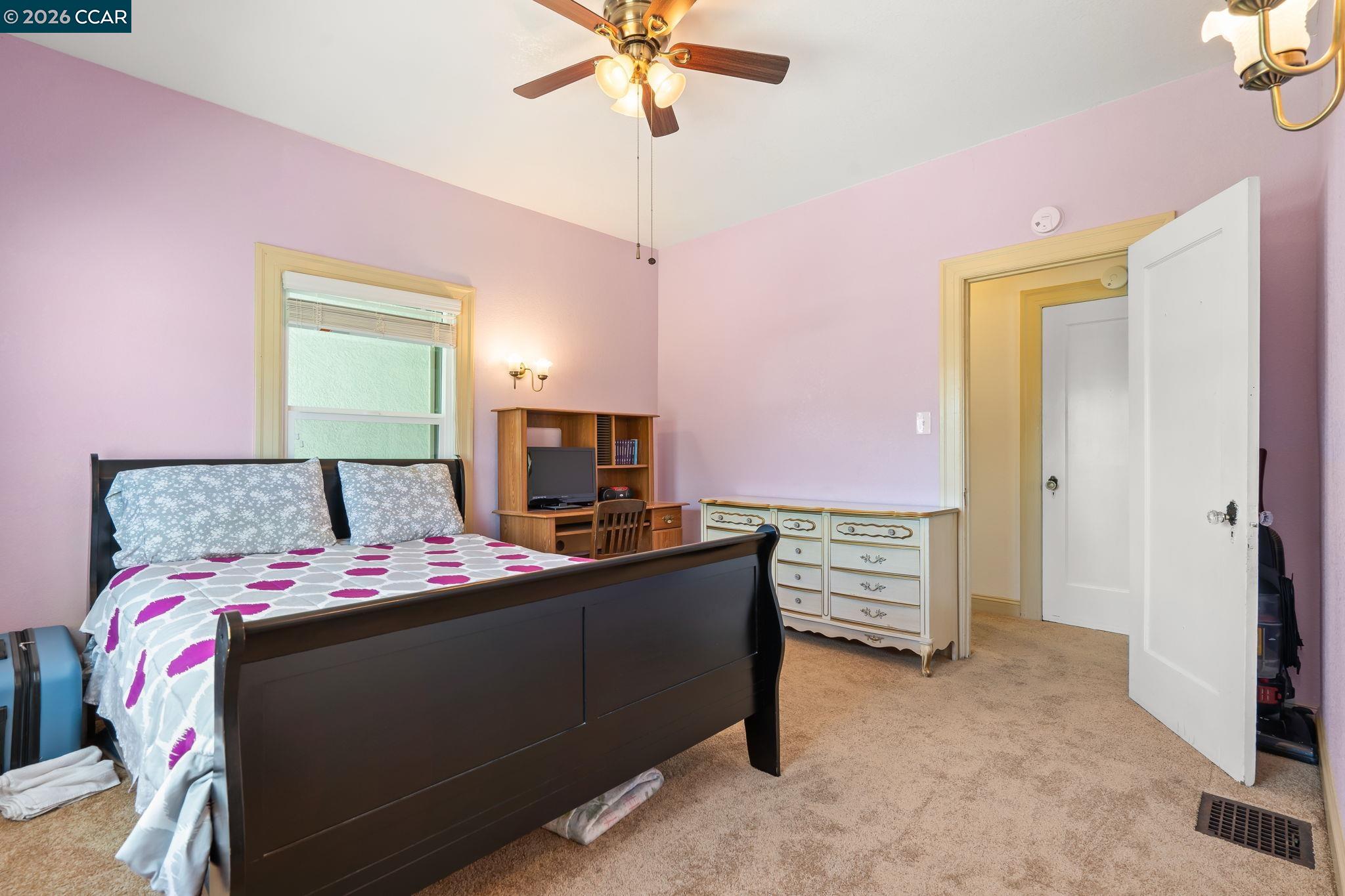 Detail Gallery Image 17 of 31 For 272 W 10th St, Pittsburg,  CA 94565 - 3 Beds | 1 Baths