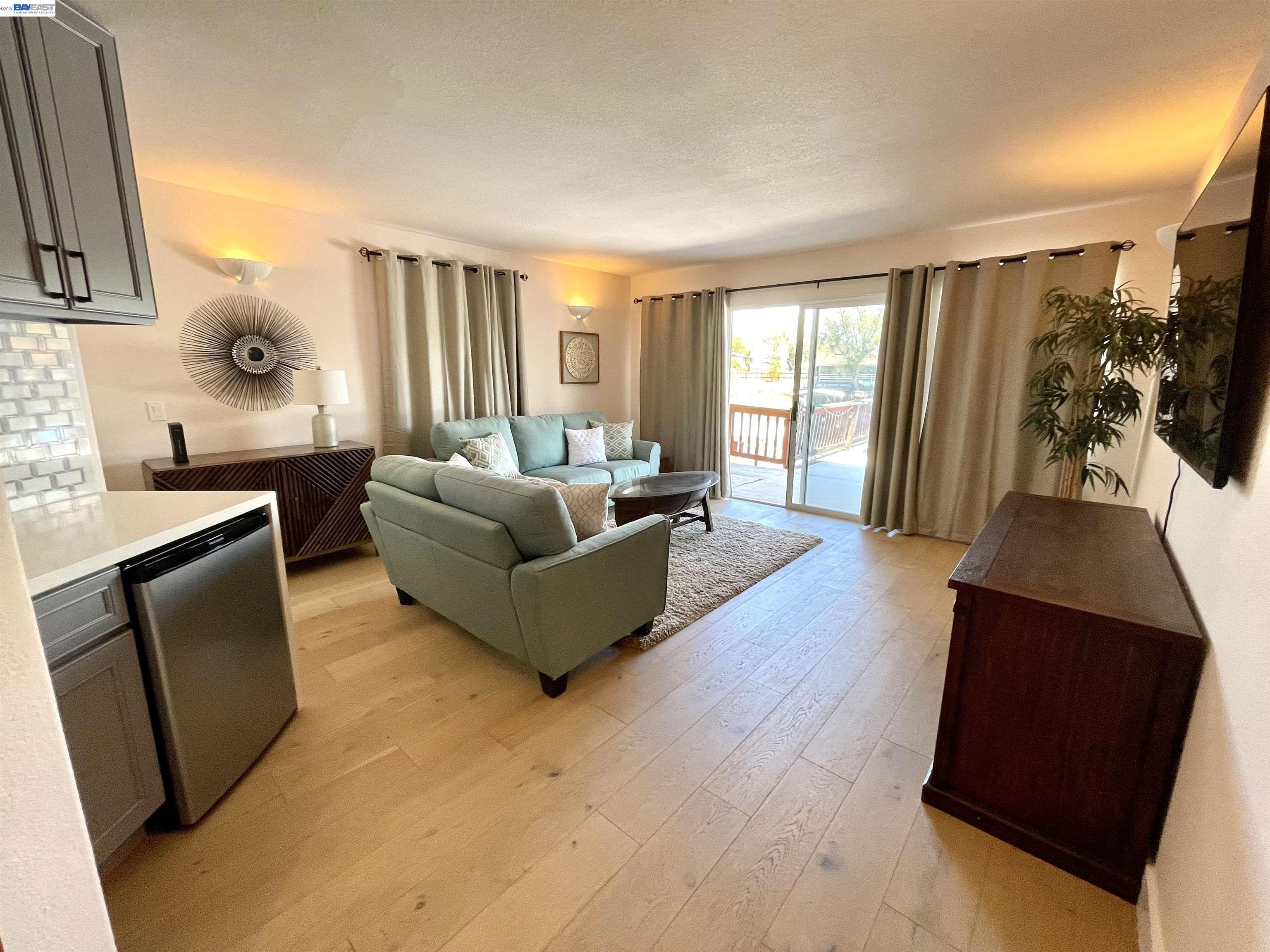 Detail Gallery Image 7 of 16 For 668 Keys Blvd., Clearlake Oaks,  CA 95423 - 3 Beds | 2 Baths