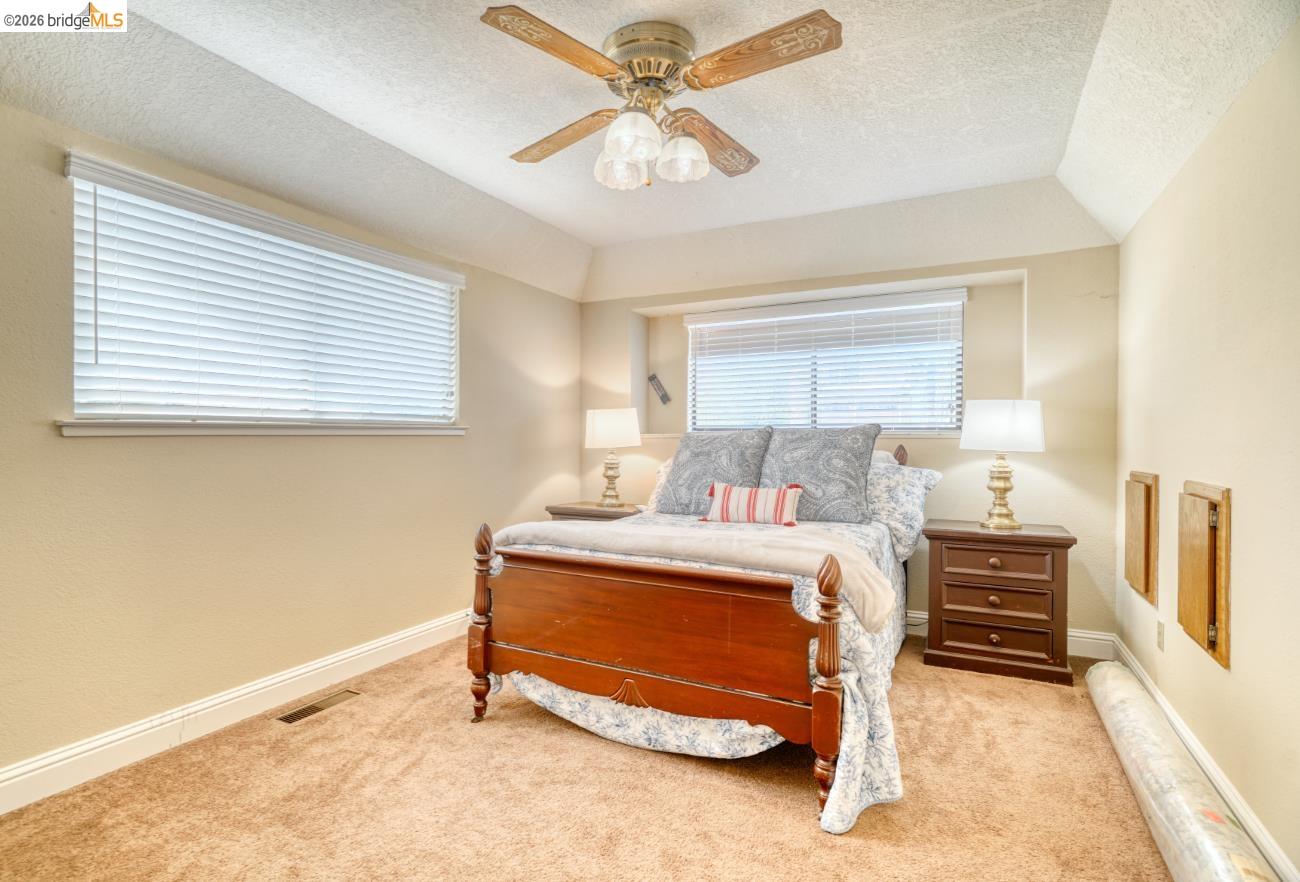 Detail Gallery Image 12 of 20 For 12689 Mount Jefferson, Groveland,  CA 95321-9356 - 3 Beds | 2 Baths