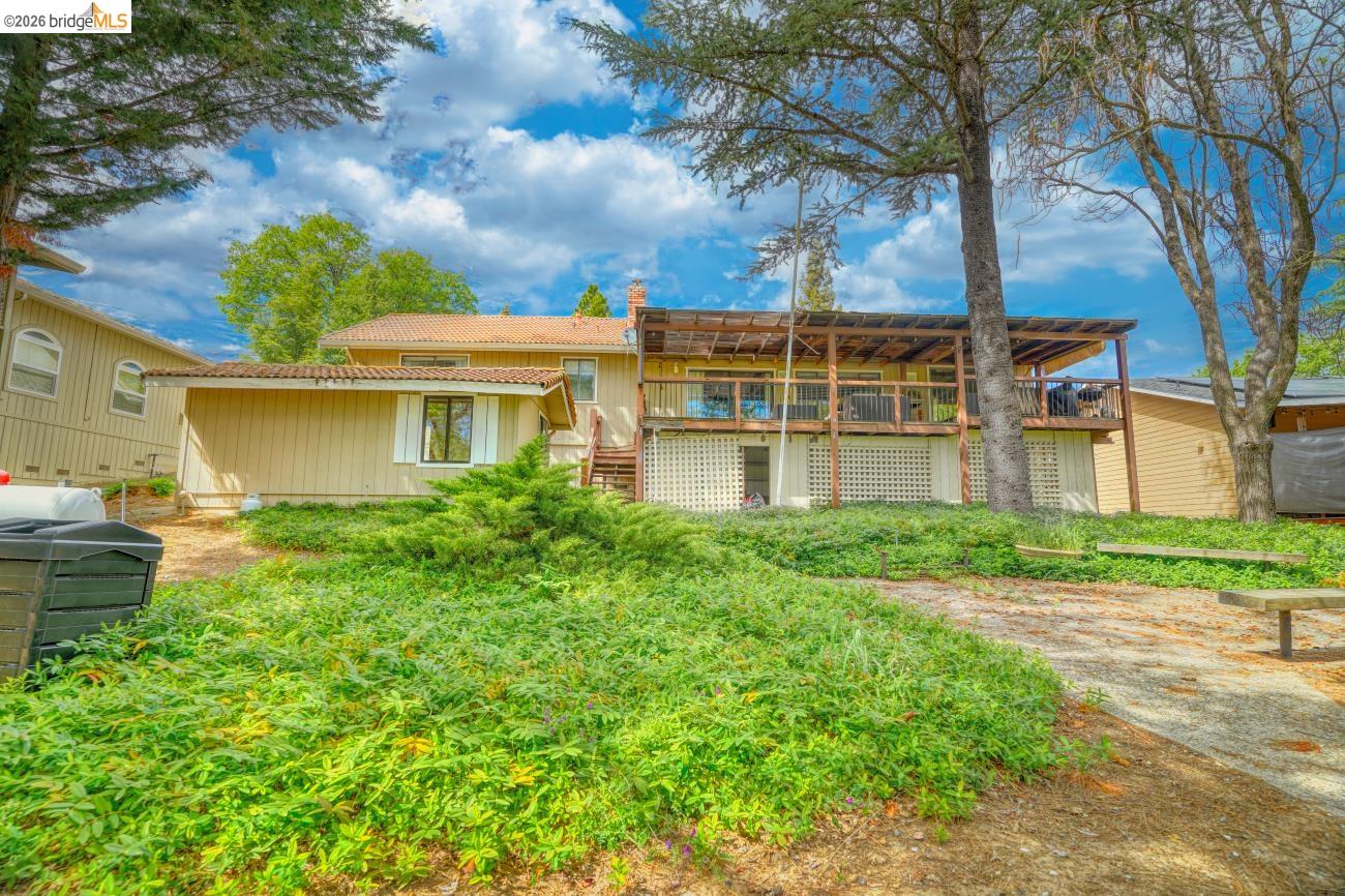 Detail Gallery Image 3 of 20 For 12689 Mount Jefferson, Groveland,  CA 95321-9356 - 3 Beds | 2 Baths