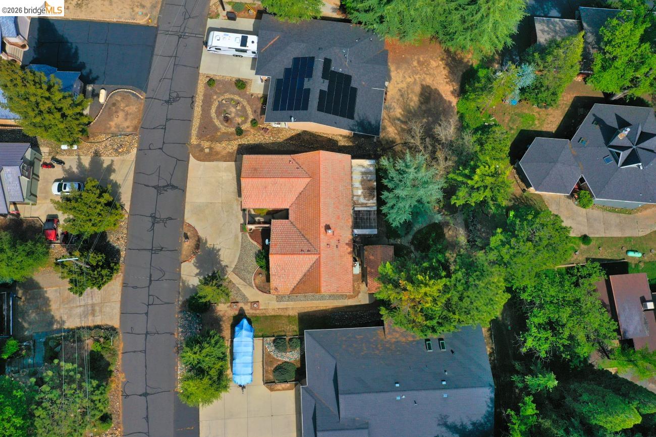 Detail Gallery Image 4 of 20 For 12689 Mount Jefferson, Groveland,  CA 95321-9356 - 3 Beds | 2 Baths