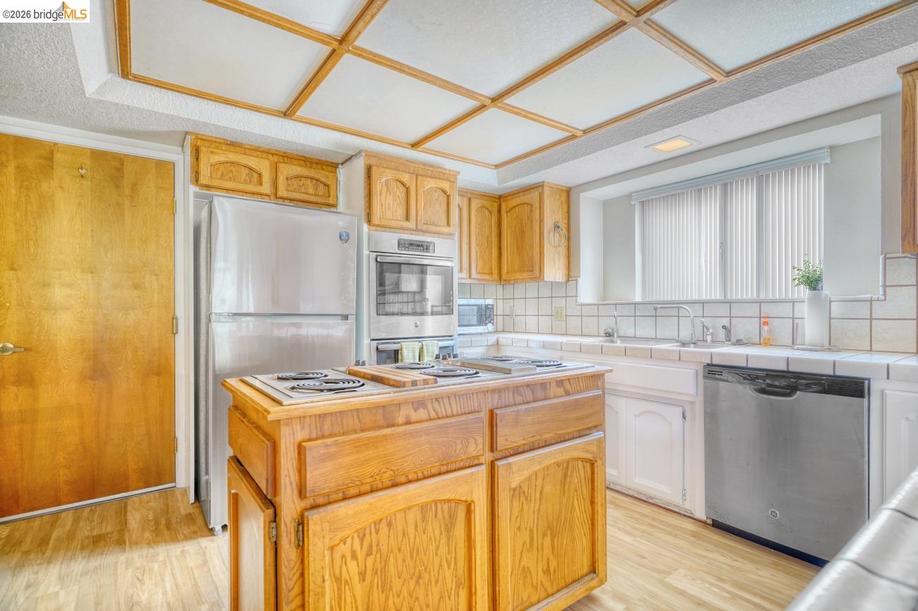 Detail Gallery Image 9 of 20 For 12689 Mount Jefferson, Groveland,  CA 95321-9356 - 3 Beds | 2 Baths