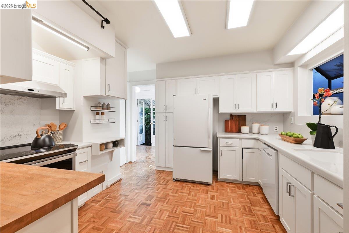 35 Ross Cir, Oakland, CA, 94618