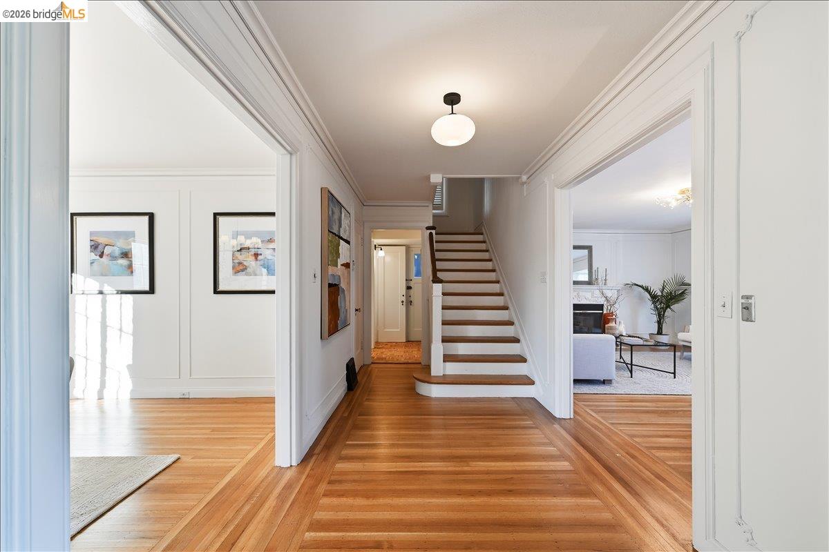 35 Ross Cir, Oakland, CA, 94618