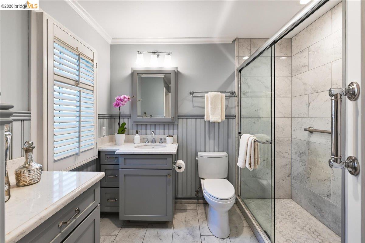 35 Ross Cir, Oakland, CA, 94618