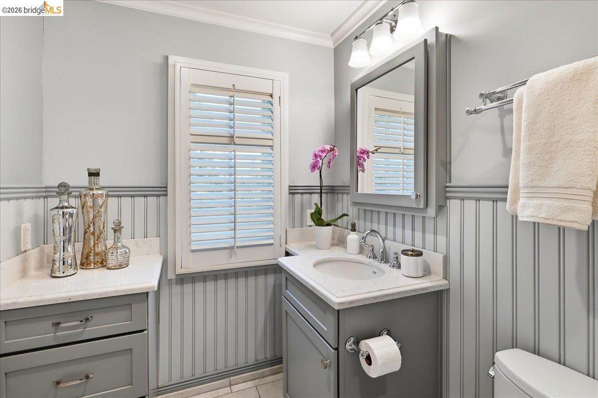 35 Ross Cir, Oakland, CA, 94618