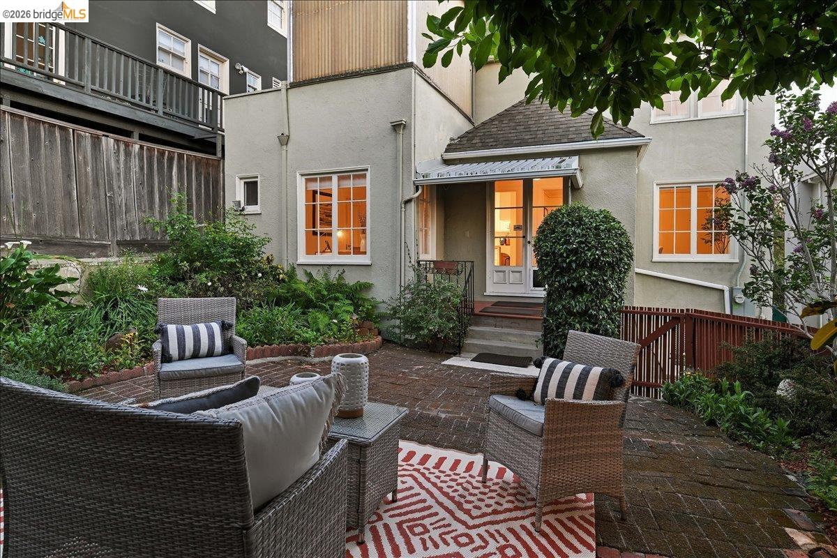 35 Ross Cir, Oakland, CA, 94618