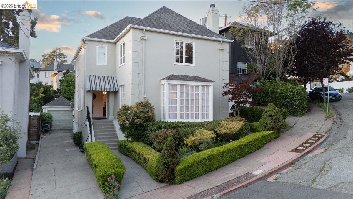 35 Ross Cir, Oakland, CA, 94618