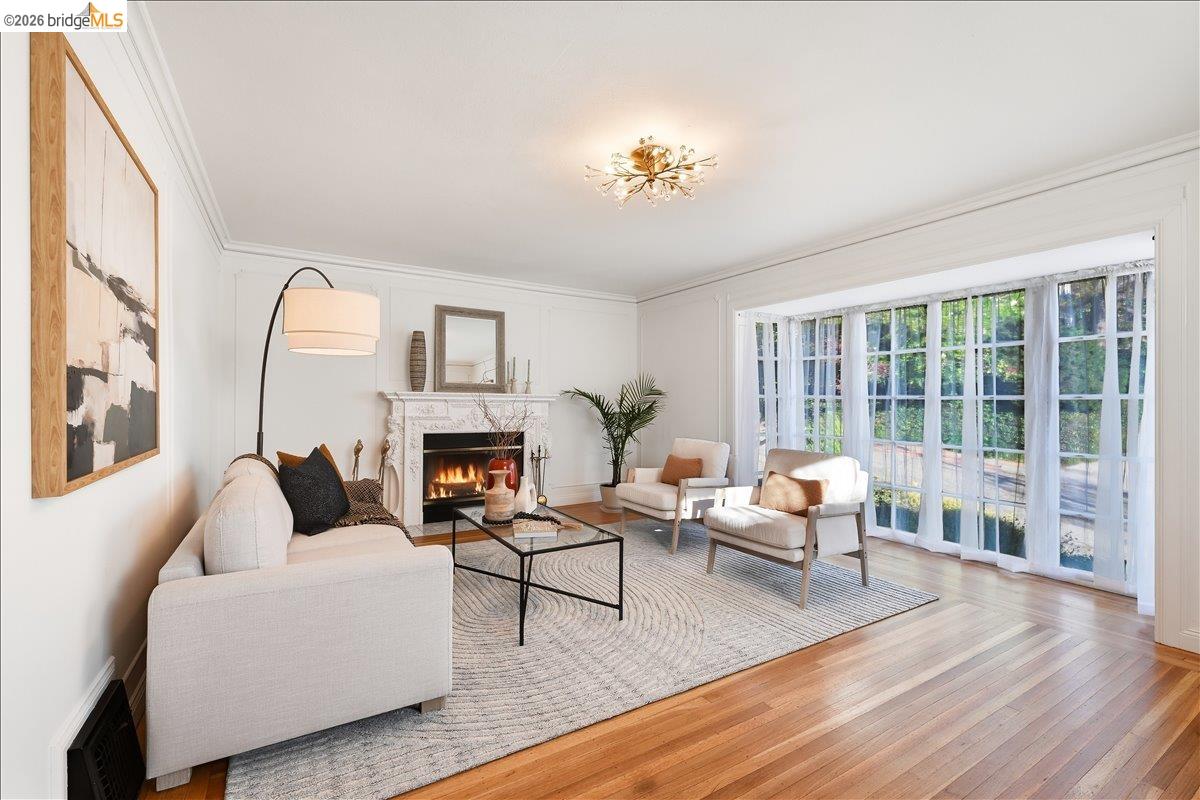 35 Ross Cir, Oakland, CA, 94618