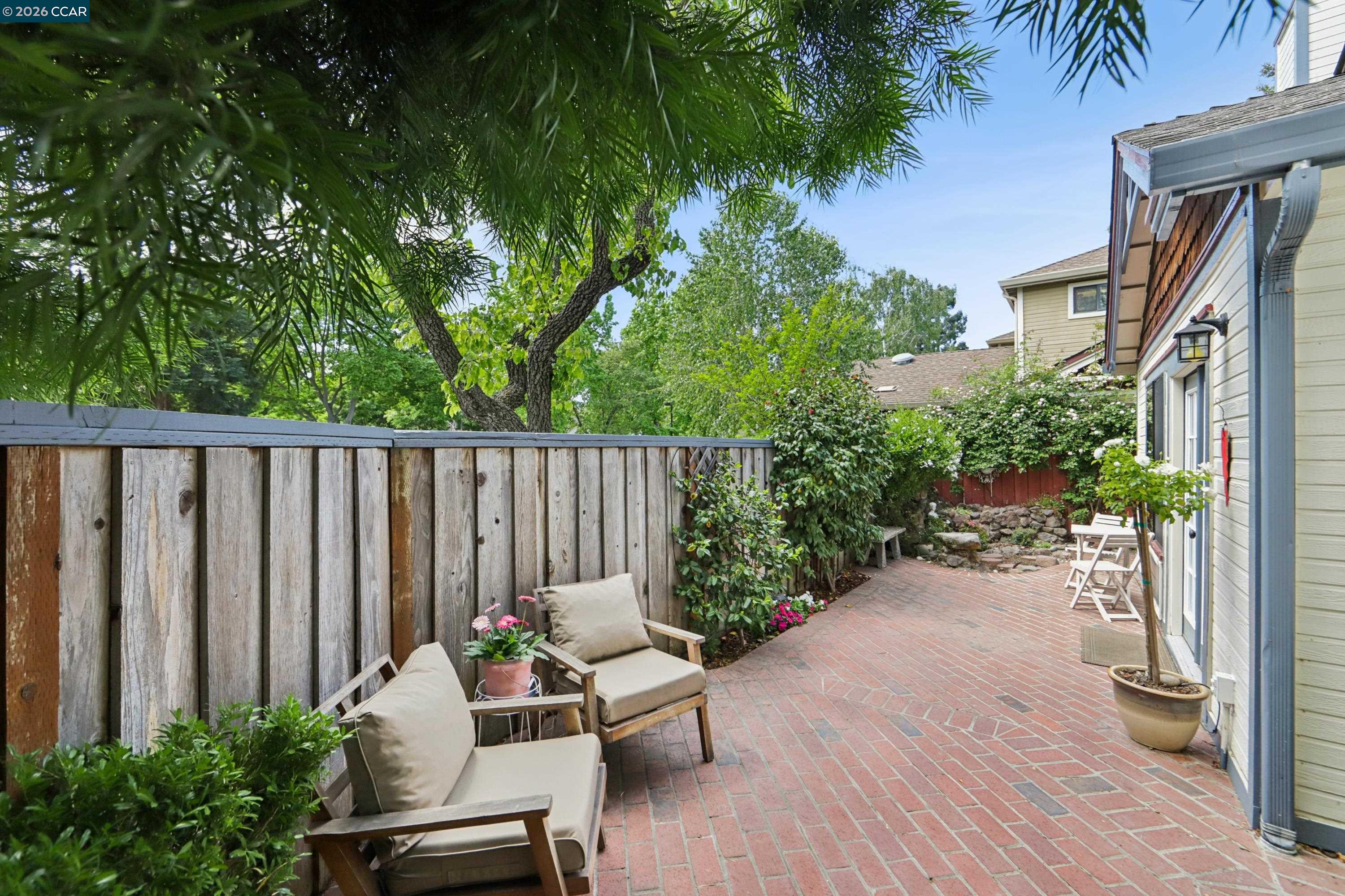 Detail Gallery Image 32 of 37 For 1164 Tiffany Ln, Pleasanton,  CA 94566 - 3 Beds | 2/1 Baths