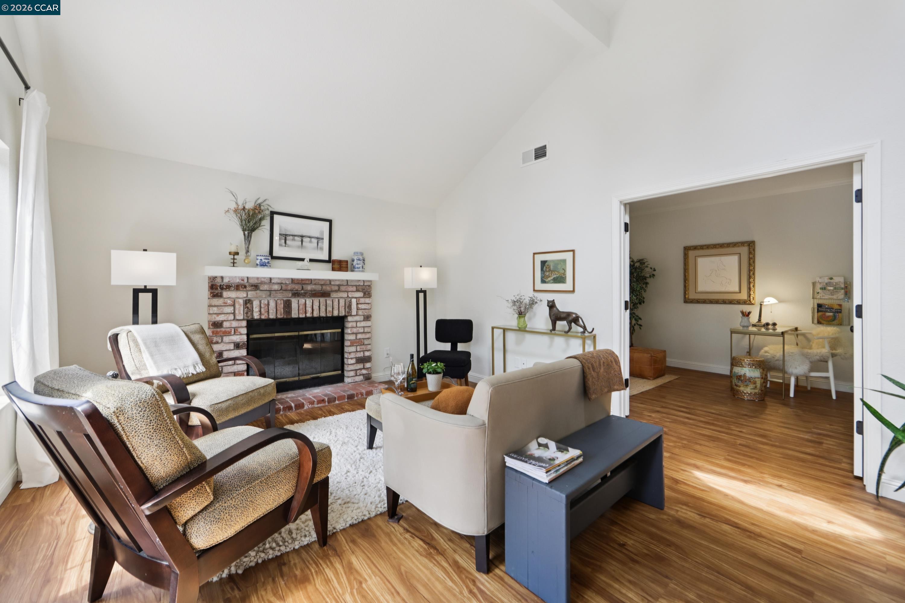 Detail Gallery Image 5 of 37 For 1164 Tiffany Ln, Pleasanton,  CA 94566 - 3 Beds | 2/1 Baths