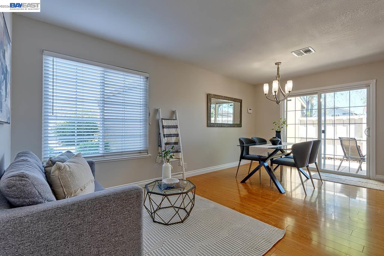 Detail Gallery Image 9 of 39 For 4291 Polaris Ave, Union City,  CA 94587 - 4 Beds | 2/1 Baths