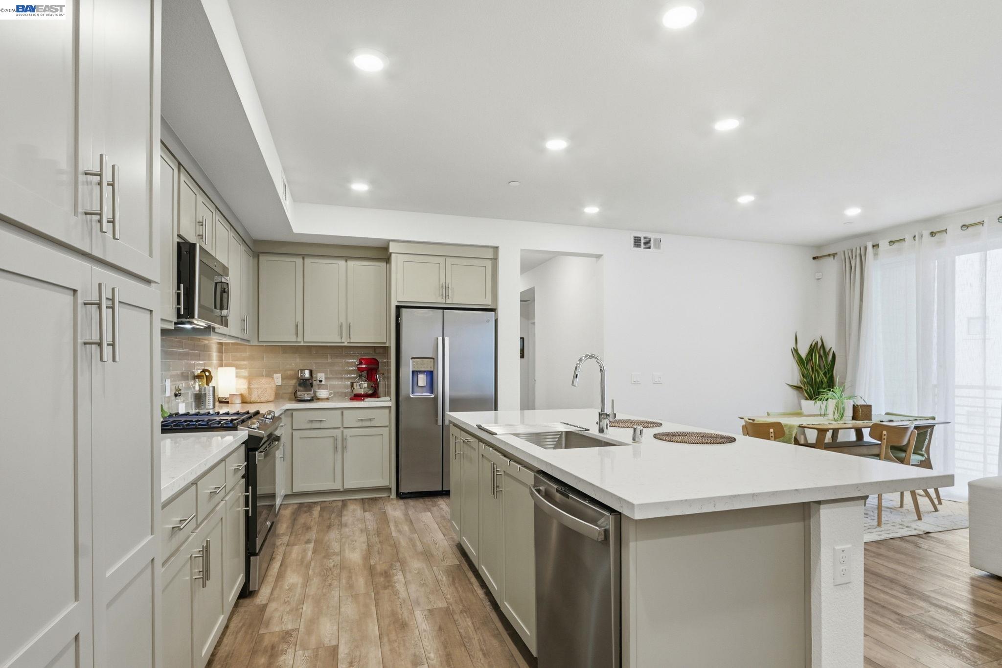 Photo #16: 41130032 Listing: Photo #16