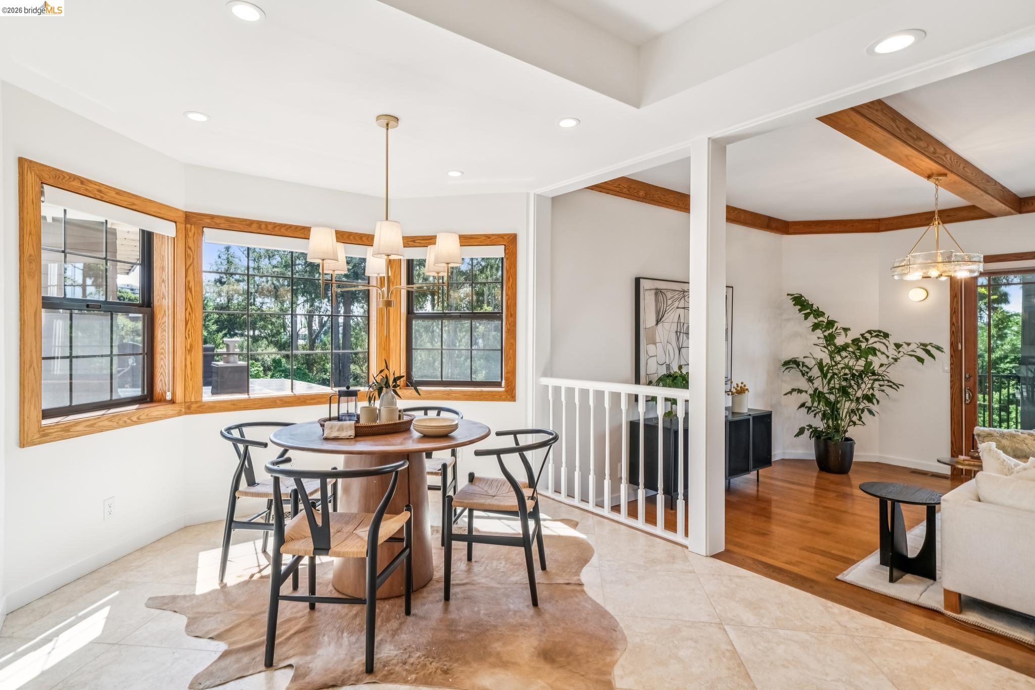 Detail Gallery Image 27 of 60 For 6277 Wood Dr, Oakland,  CA 94611 - 5 Beds | 5/2 Baths