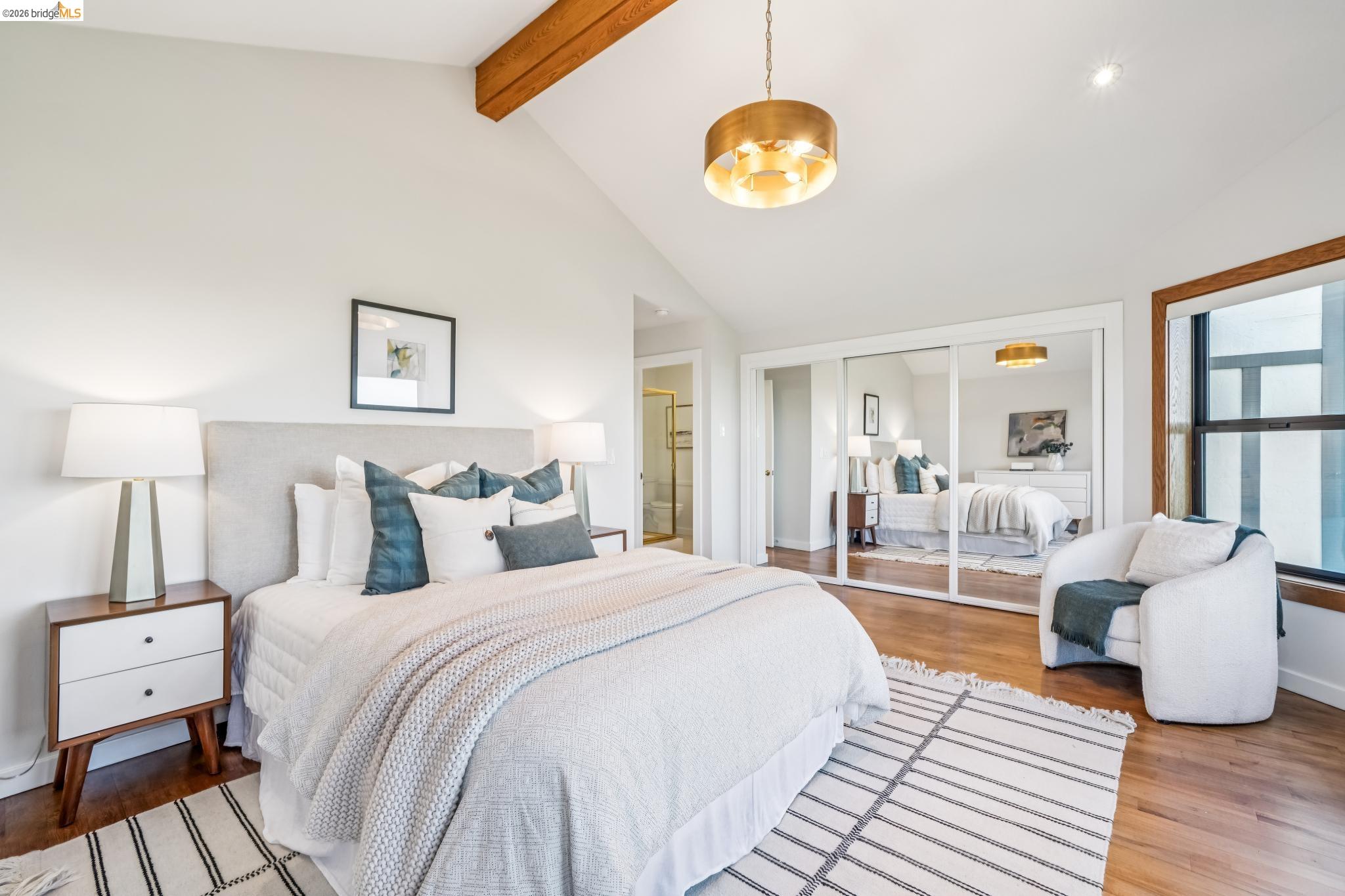 Detail Gallery Image 38 of 60 For 6277 Wood Dr, Oakland,  CA 94611 - 5 Beds | 5/2 Baths