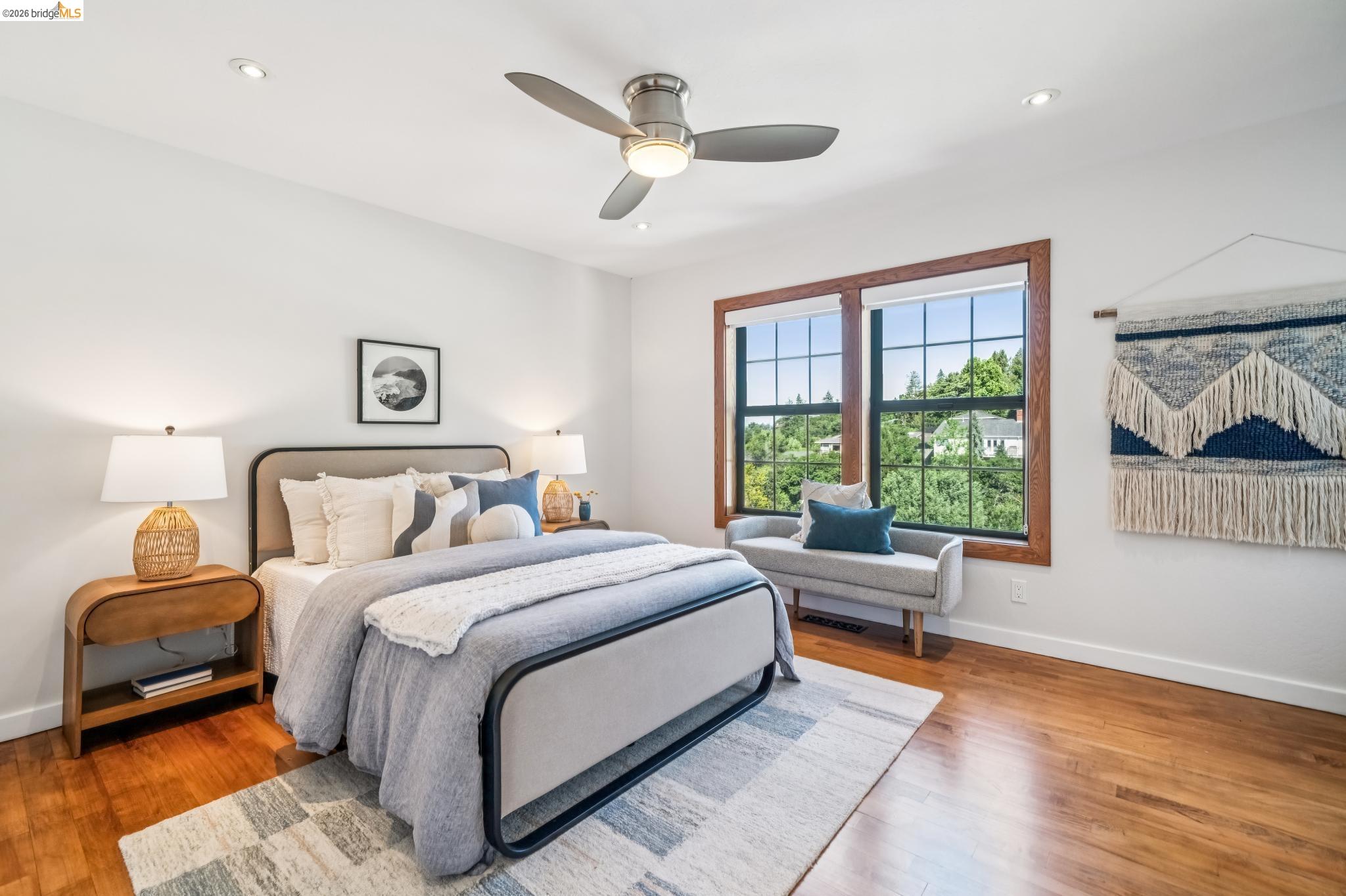 Detail Gallery Image 40 of 60 For 6277 Wood Dr, Oakland,  CA 94611 - 5 Beds | 5/2 Baths