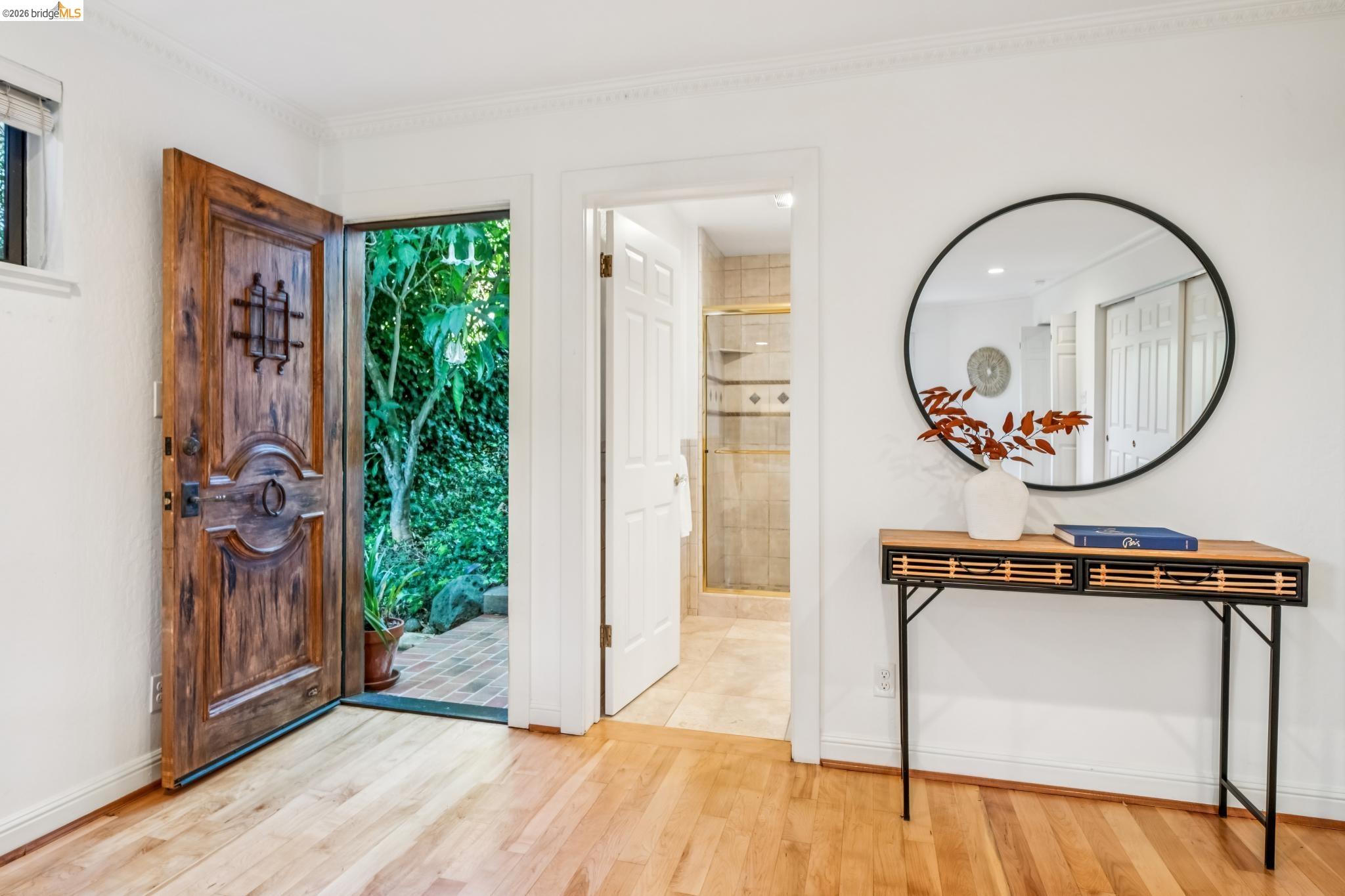 Detail Gallery Image 43 of 60 For 6277 Wood Dr, Oakland,  CA 94611 - 5 Beds | 5/2 Baths