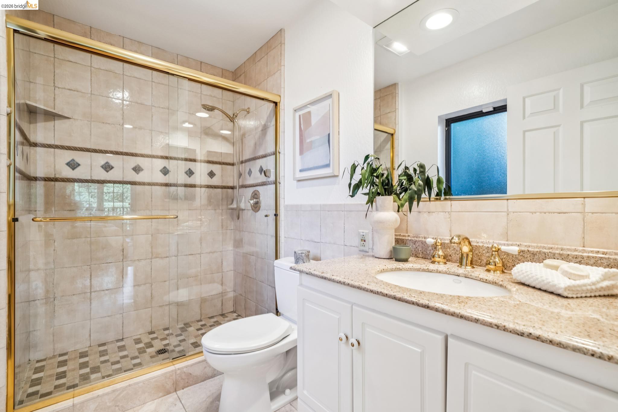 Detail Gallery Image 48 of 60 For 6277 Wood Dr, Oakland,  CA 94611 - 5 Beds | 5/2 Baths