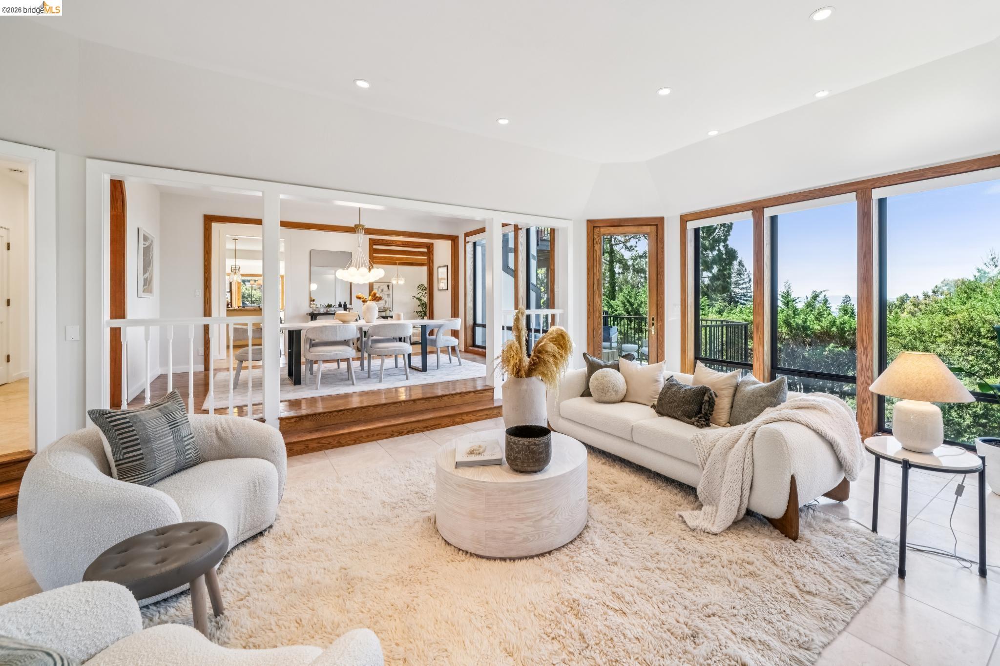 Detail Gallery Image 8 of 60 For 6277 Wood Dr, Oakland,  CA 94611 - 5 Beds | 5/2 Baths