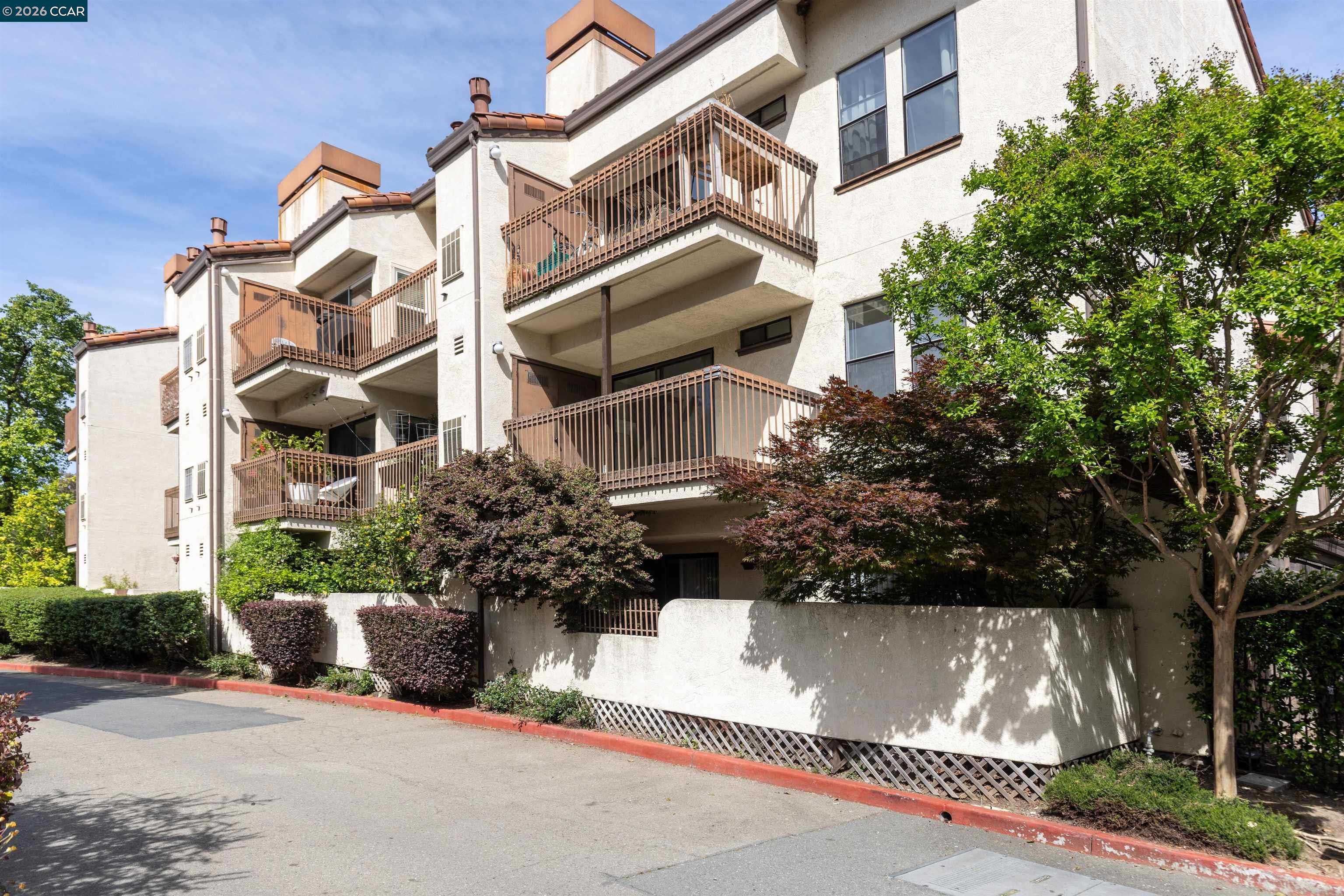 Photo #1: 41130041 Listing: Photo #1