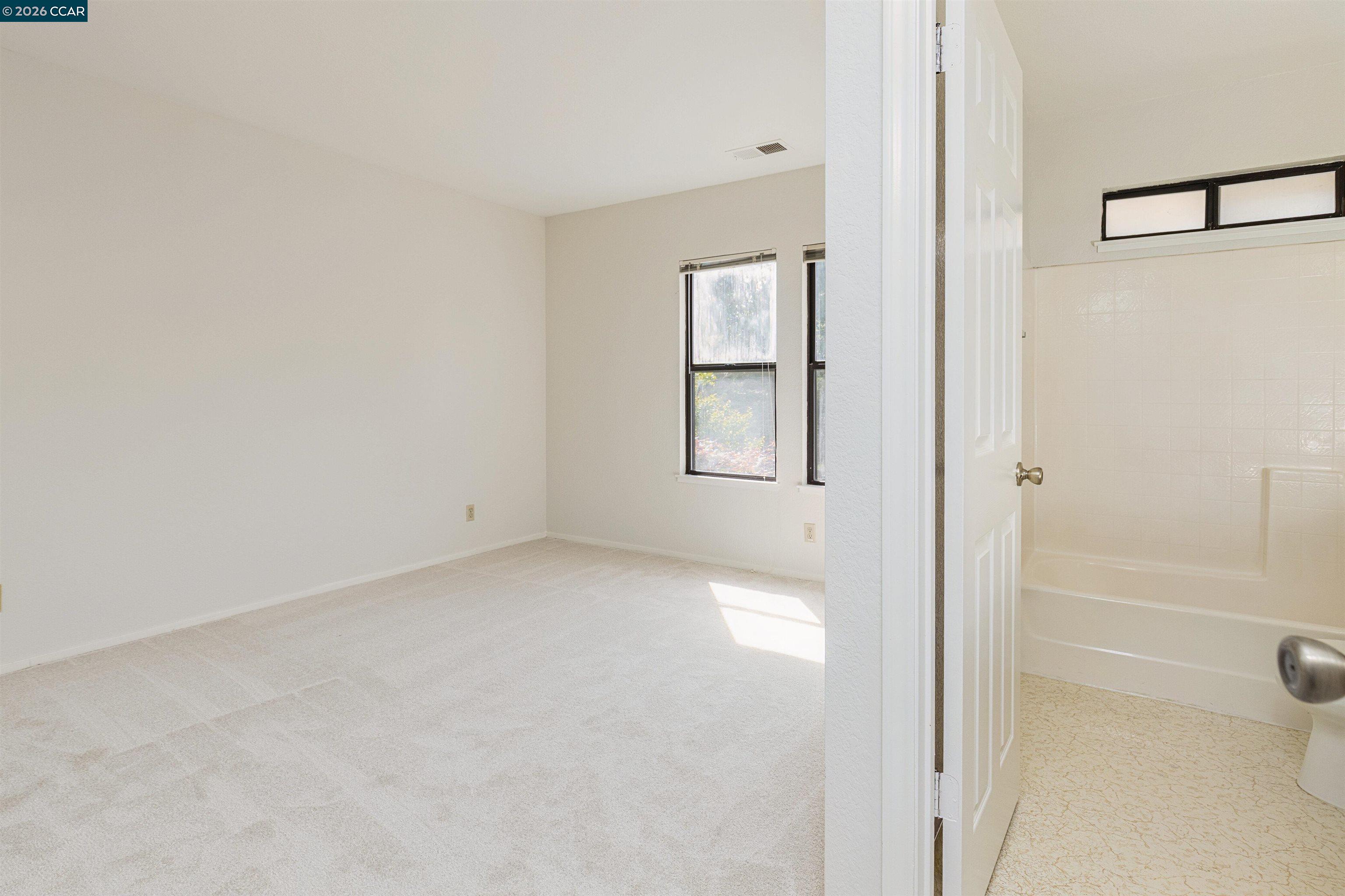 Photo #16: 41130041 Listing: Photo #16