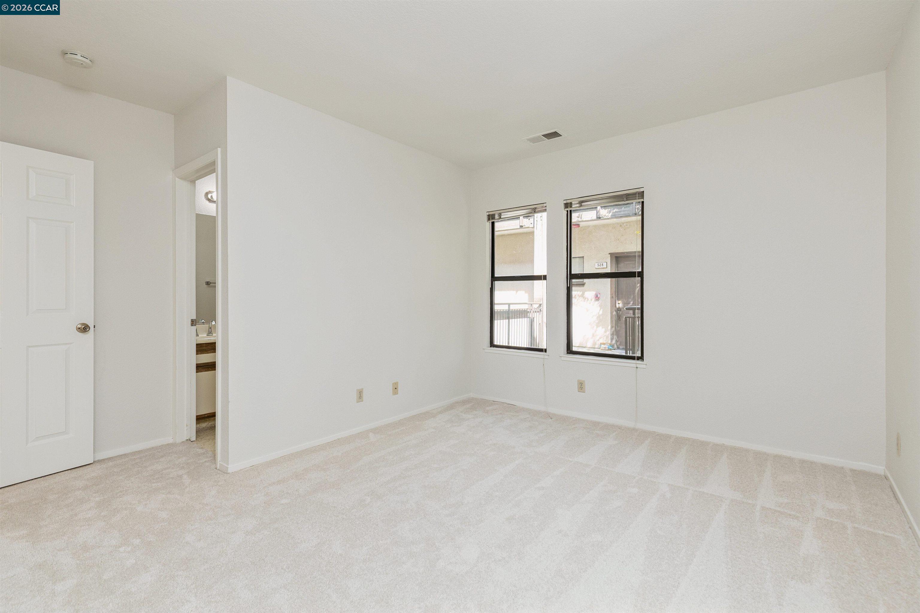 Photo #24: 41130041 Listing: Photo #24