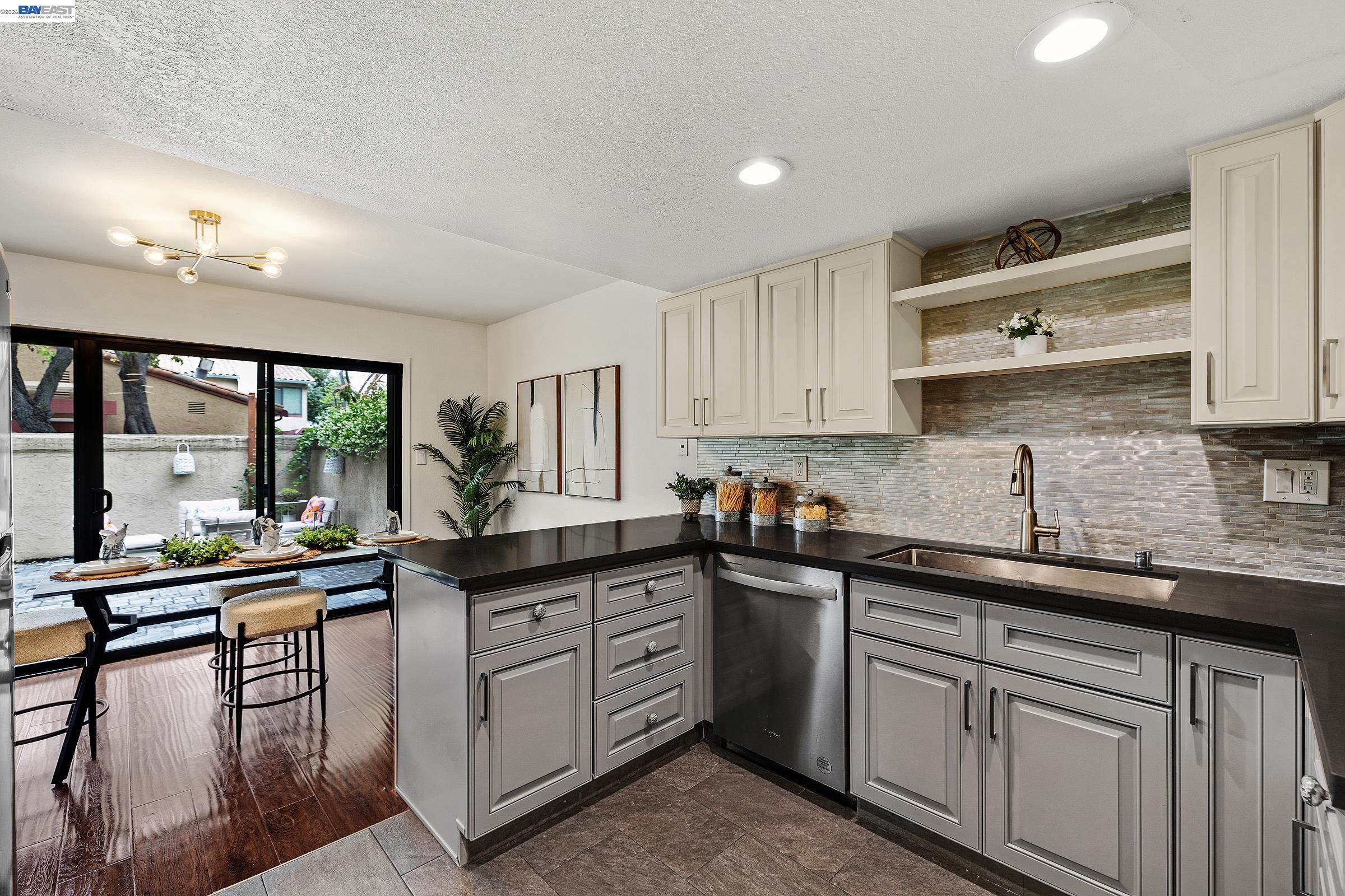 Photo #5: 41130045 Listing: Photo #5