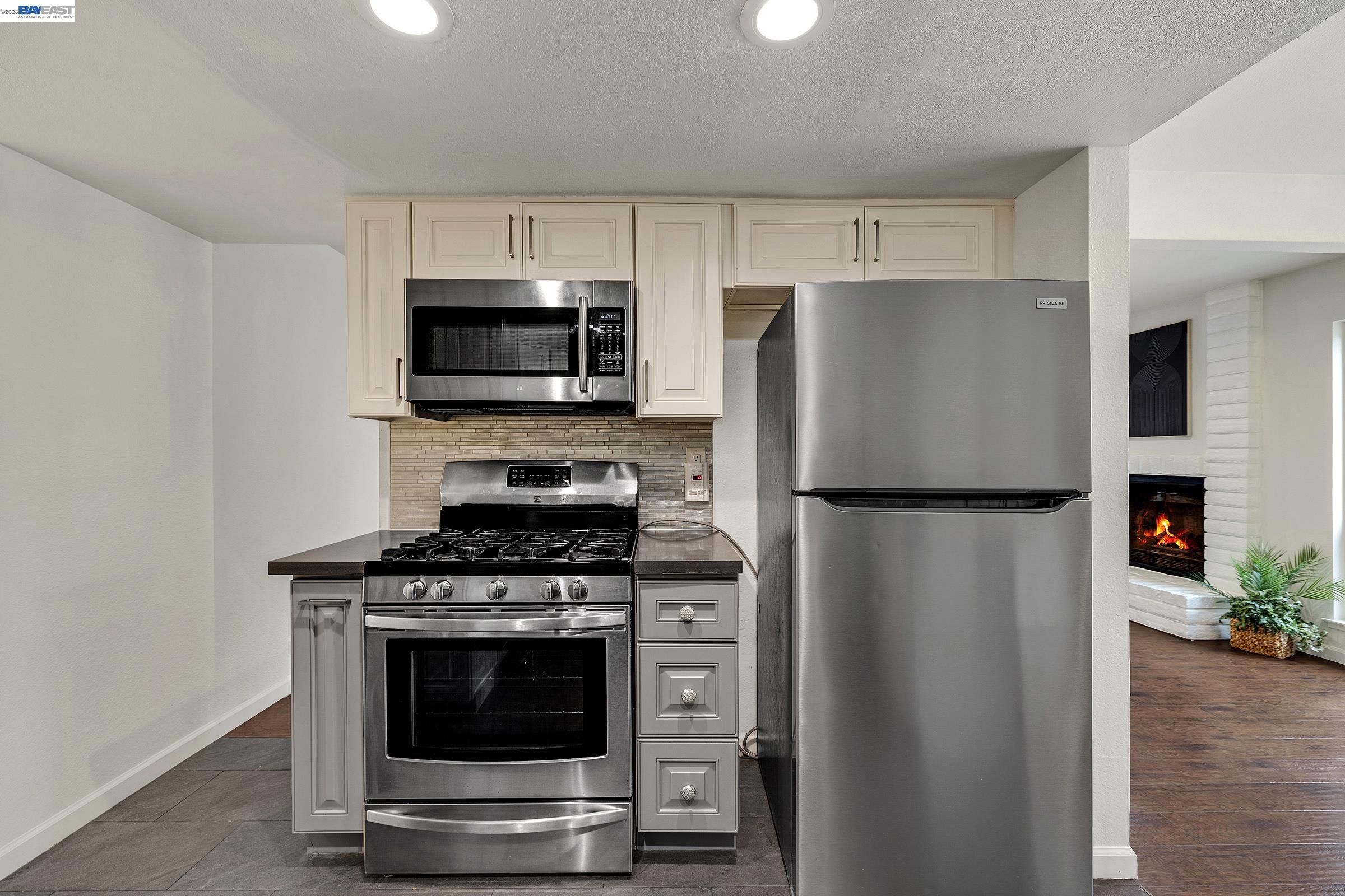 Photo #6: 41130045 Listing: Photo #6