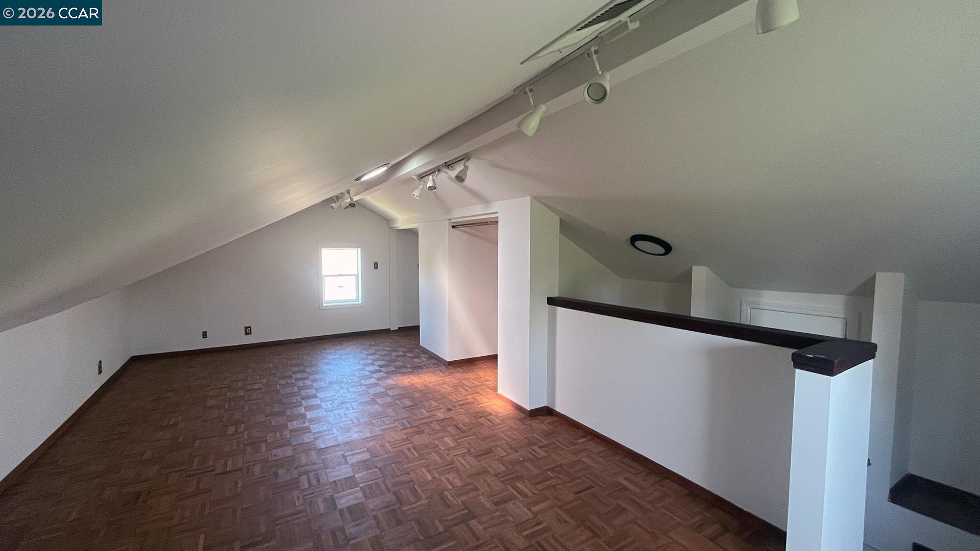 Detail Gallery Image 11 of 14 For 113 Bancroft Rd, Burlingame,  CA 94010 - 3 Beds | 1 Baths